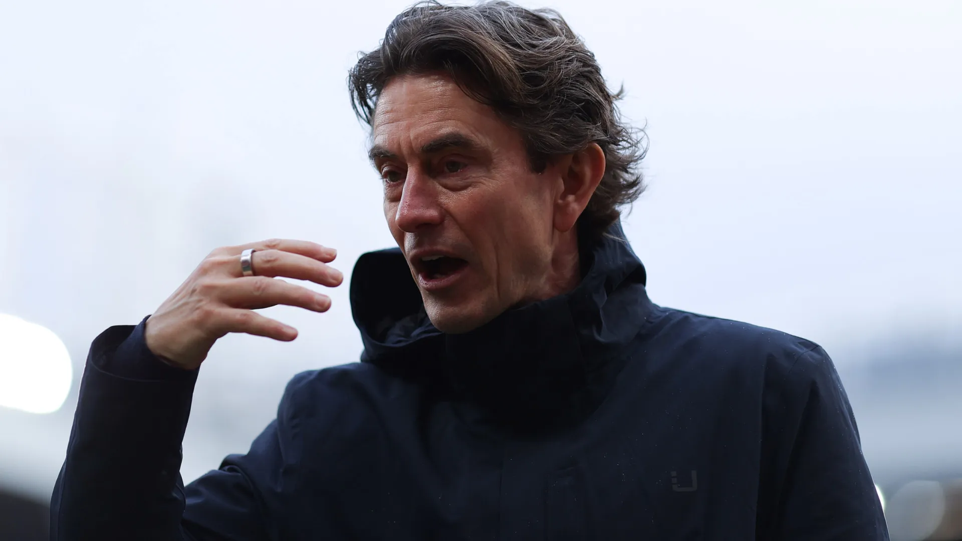 
                    Oficial: Frank não resiste a nova derrota e é despedido do Tottenham 
                