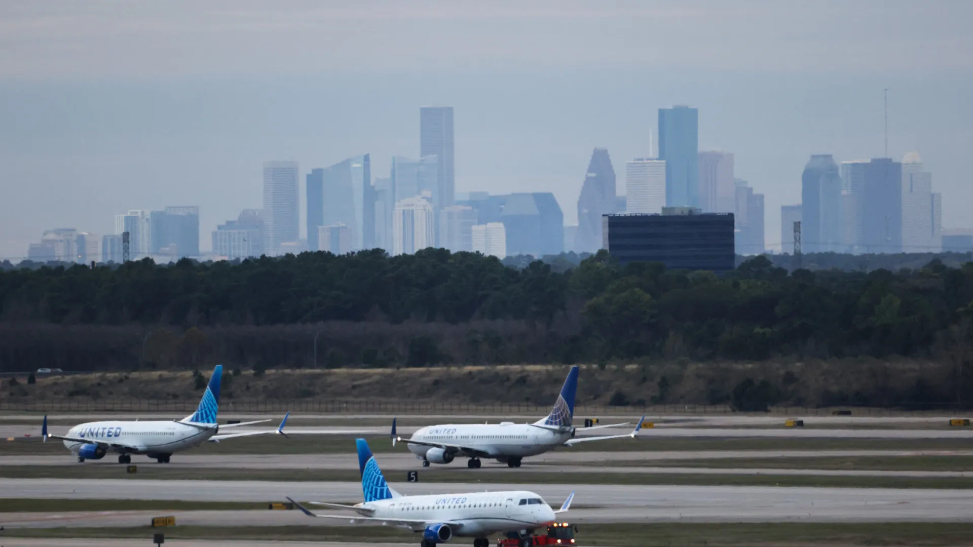 
                    EUA fecham espaço aéreo em El Paso por 10 dias sem dar explicação
                