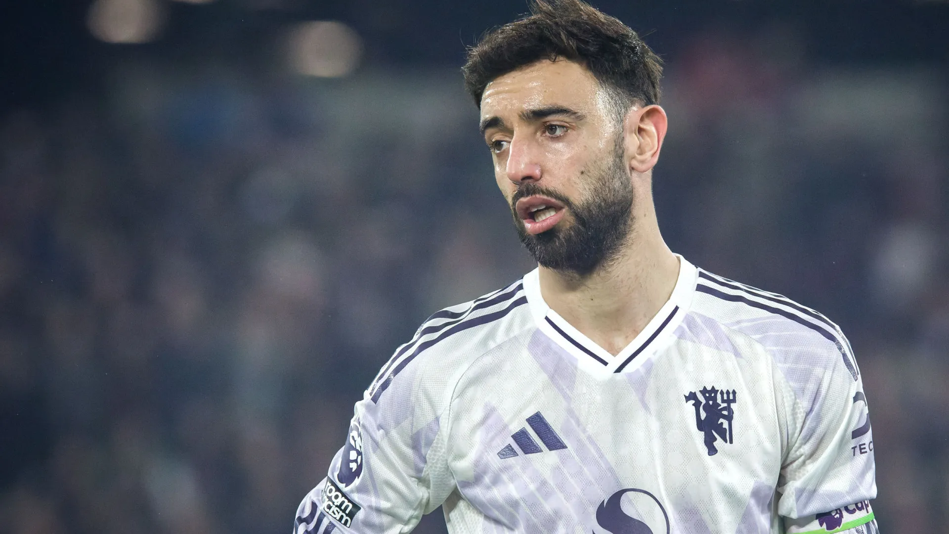 
                    Manchester United em alerta. Bruno Fernandes vira 