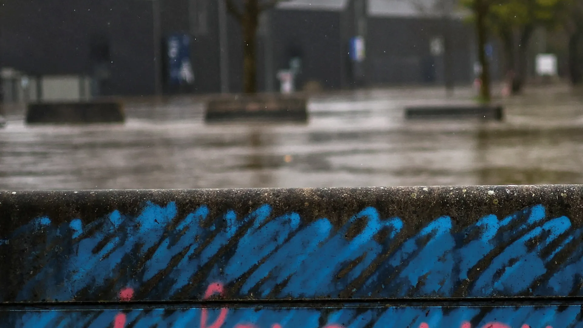
                    As imagens após dique rebentar na margem direita do Mondego em Coimbra
                