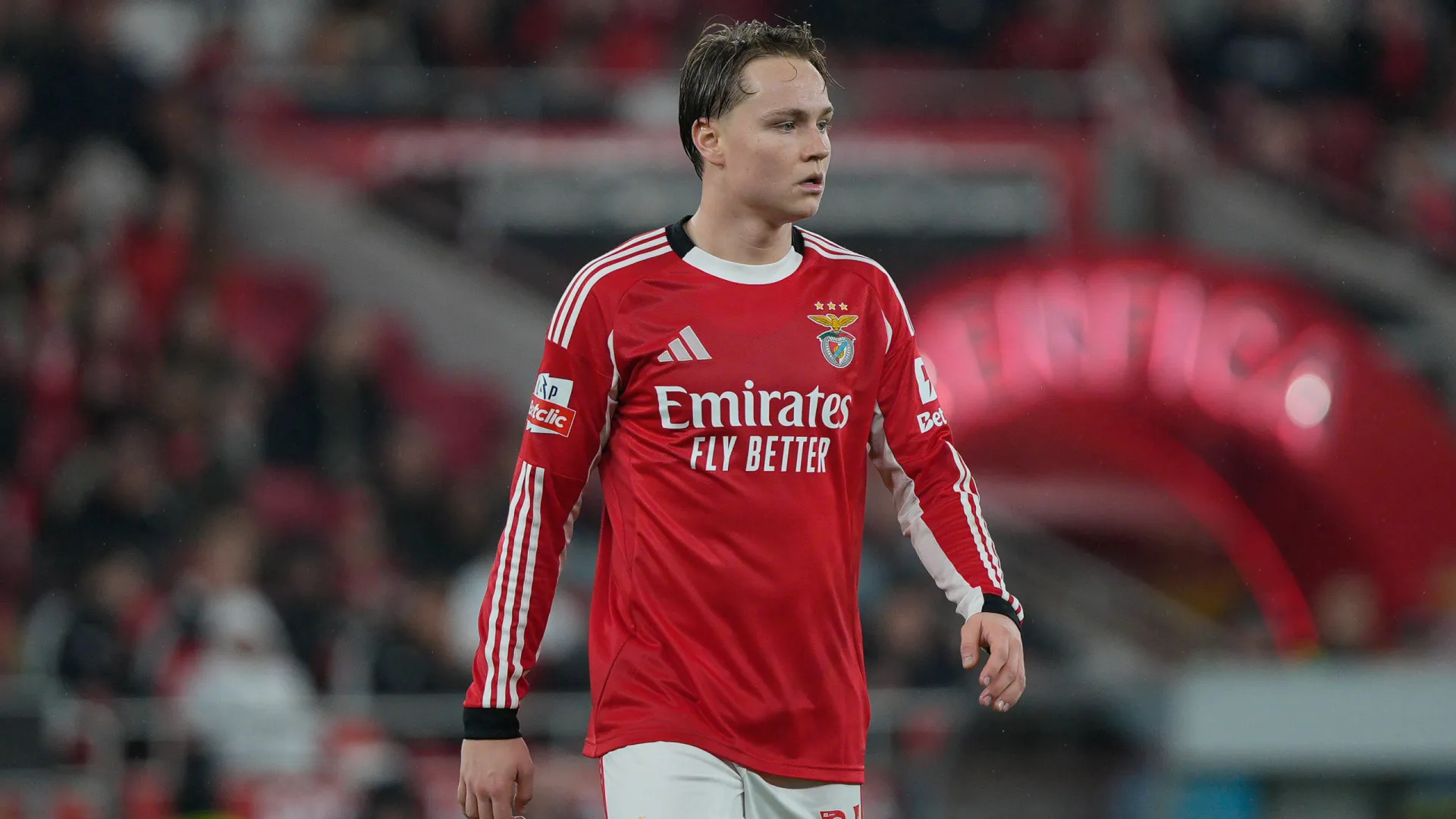 Da porta de saída à explosão. Afirmação de Schjelderup alarma Benfica