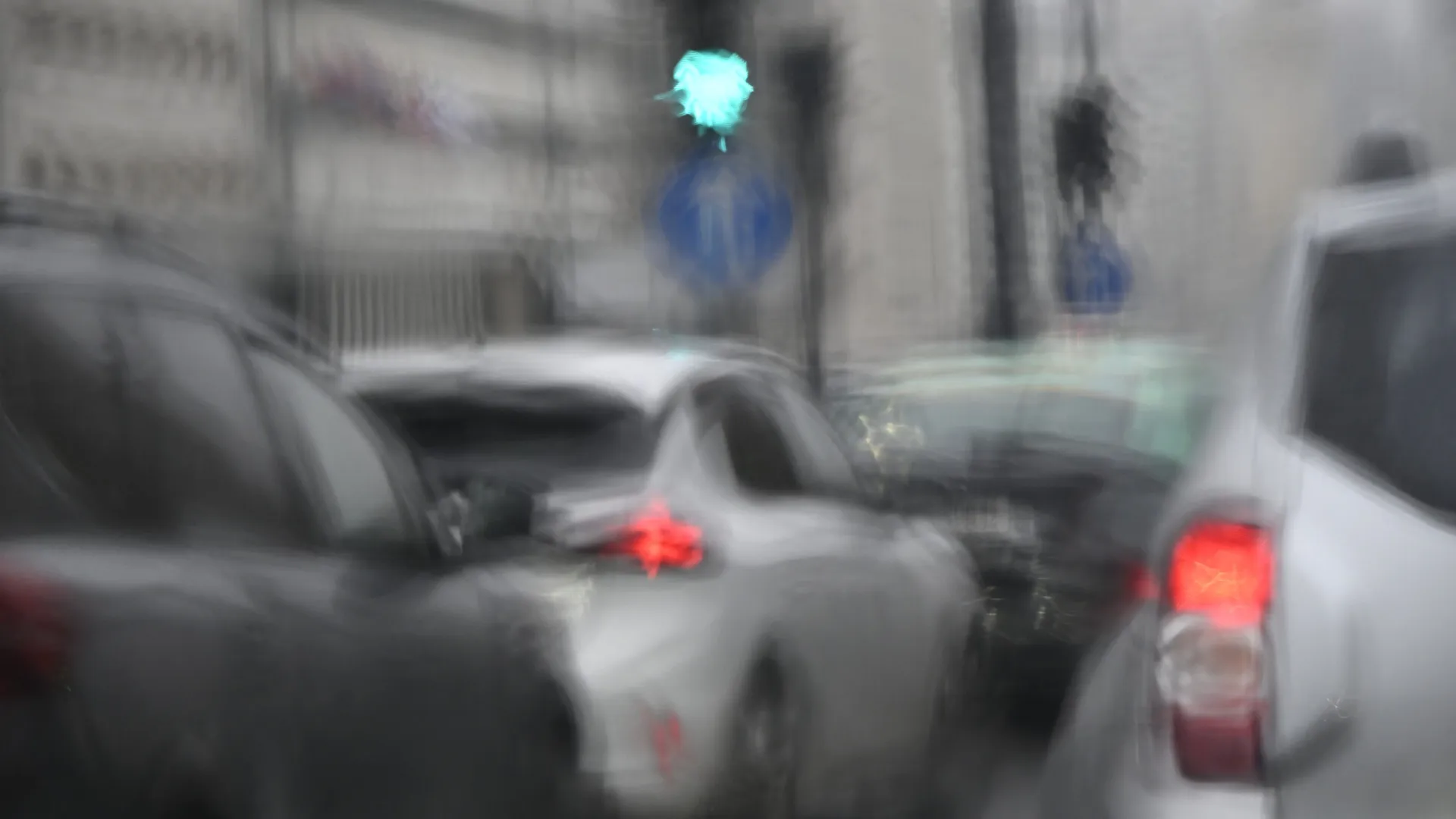 Queda de pórtico na A8 em Loures faz um ferido (e condiciona trânsito)