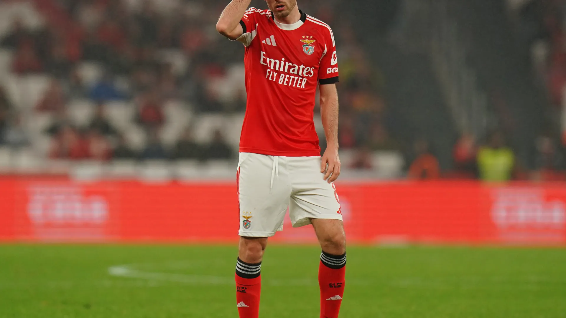 
                    Benfica com baixa de peso para Santa Clara (e com Real Madrid em risco)
                