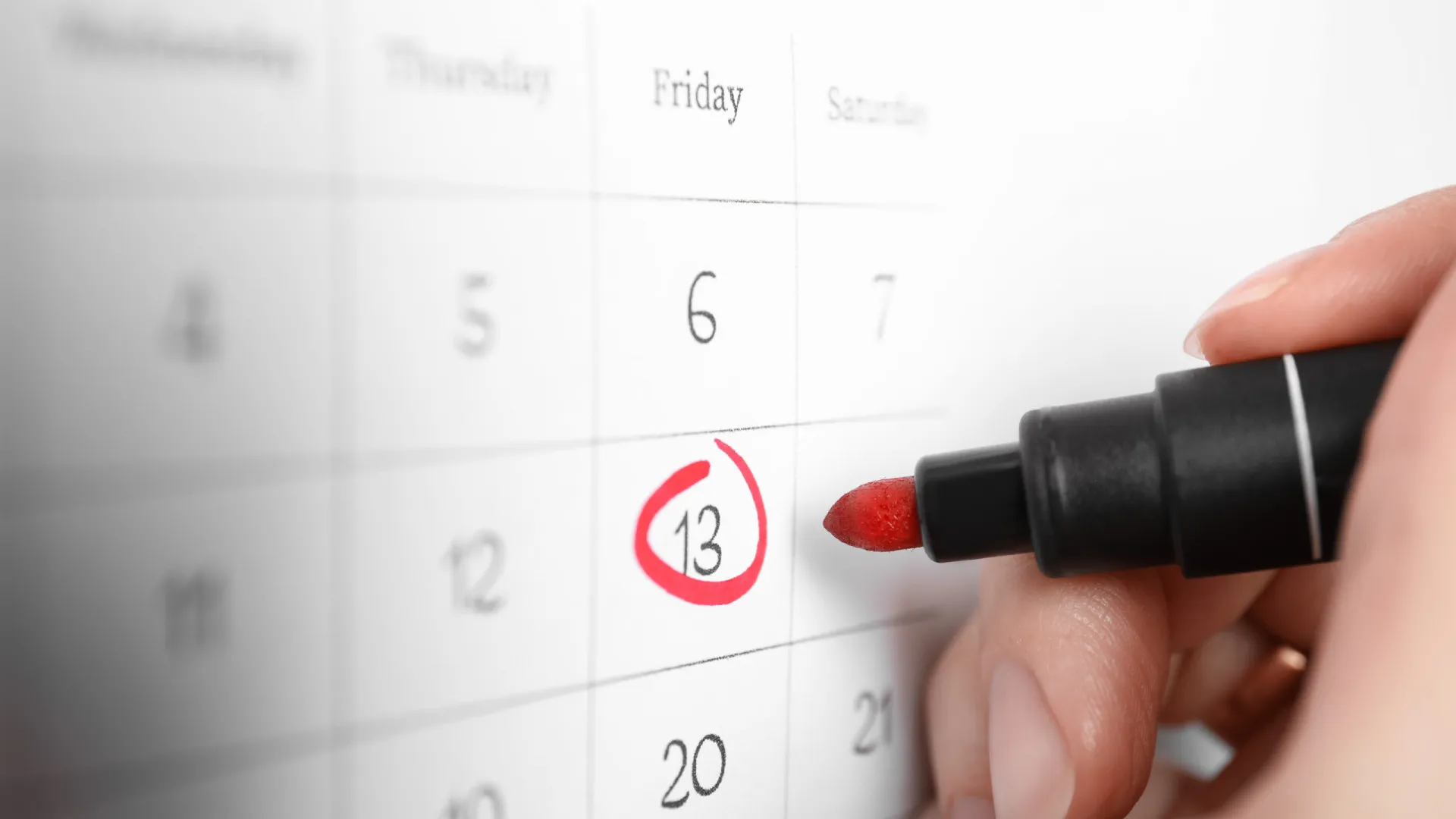 
                    Parascavedecatriafobia. Saiba que há quem tenha medo da sexta-feira 13?
                