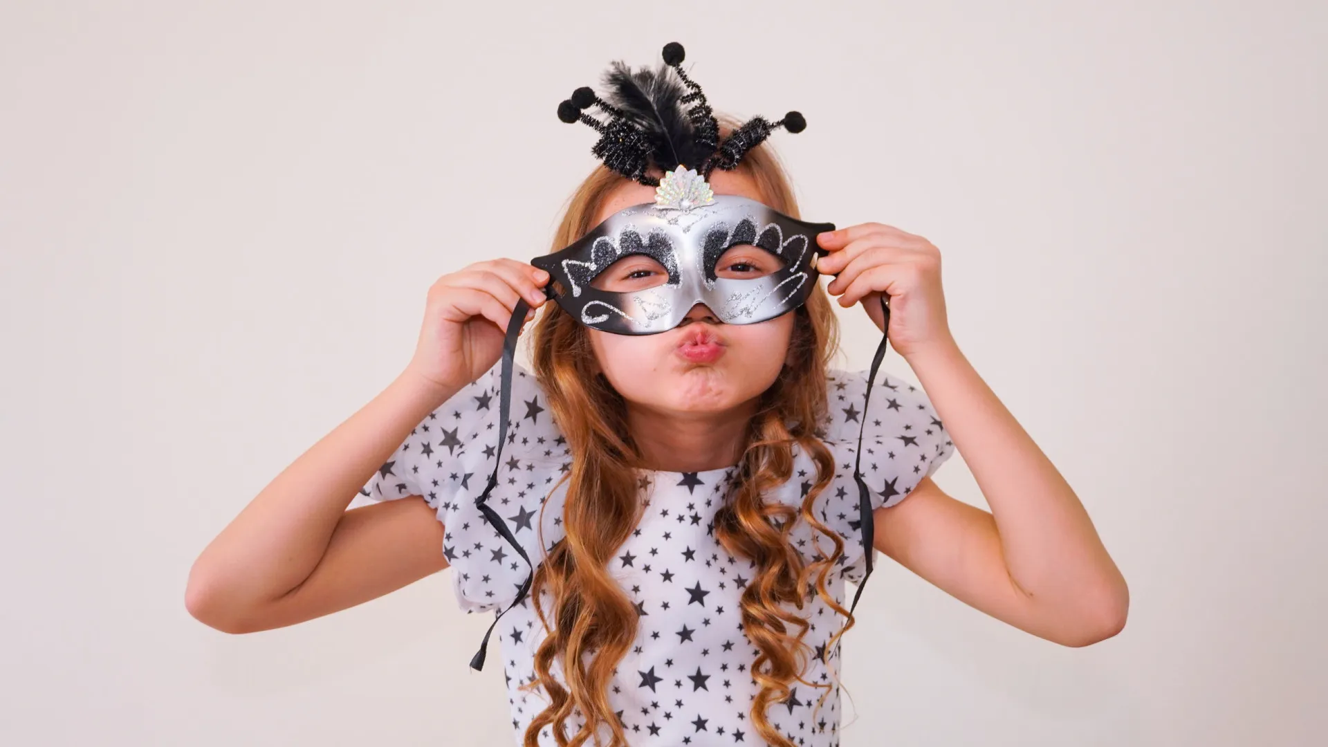 Fim de semana de máscaras e muito amor: Eis o que fazer fora de casa