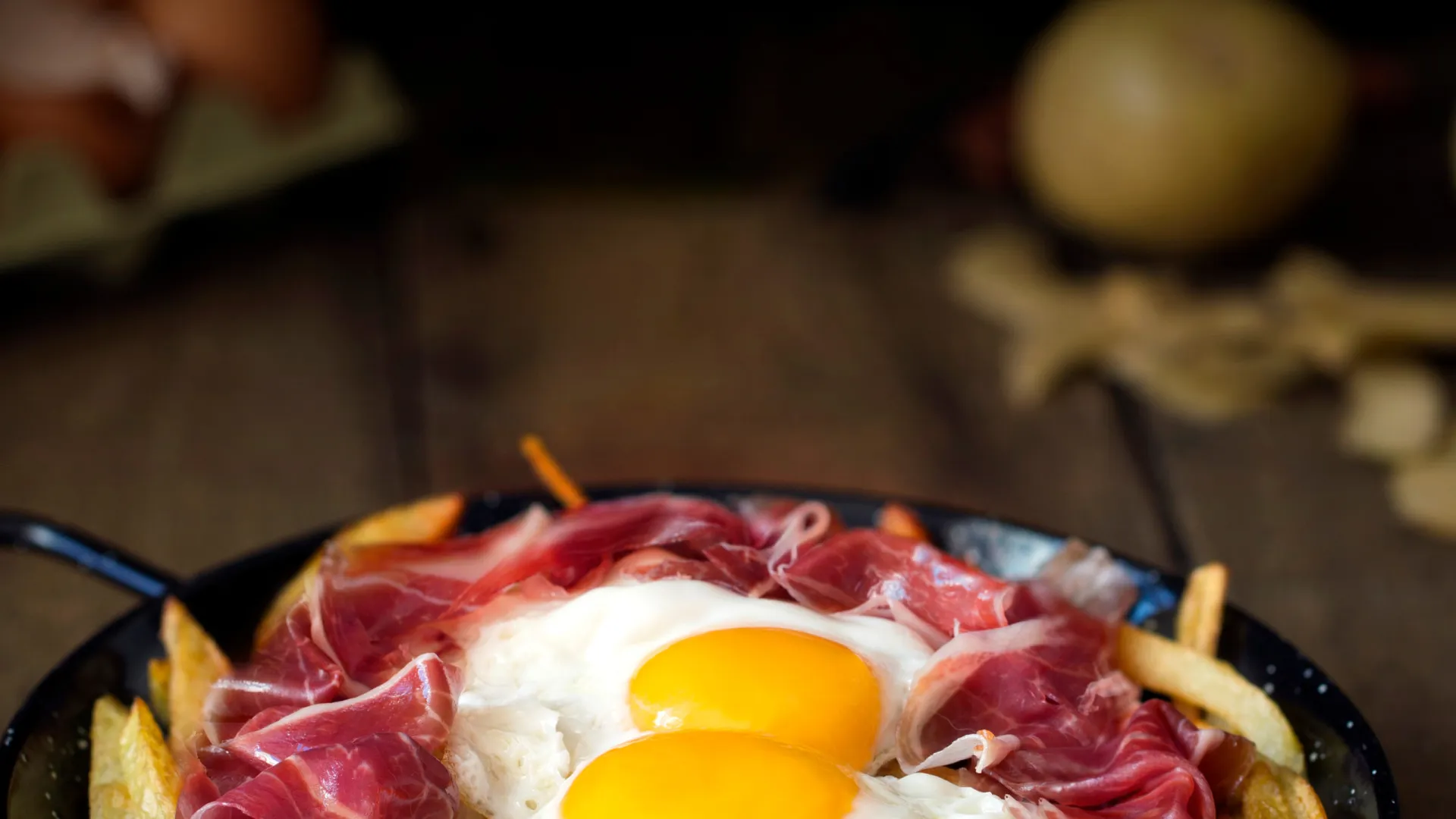 
                    A receita tradicional de ovos rotos com presunto que se faz em 20 minutos
                