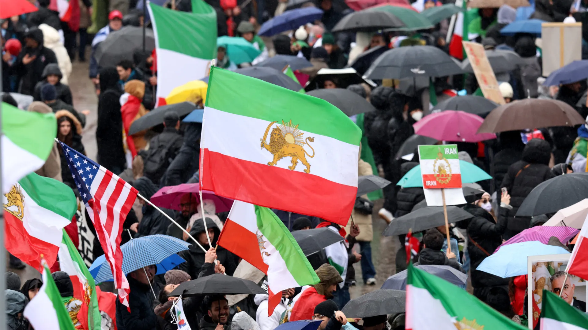 
                    Negociações Irão/EUA sobre programa nuclear prosseguem na próxima semana
                