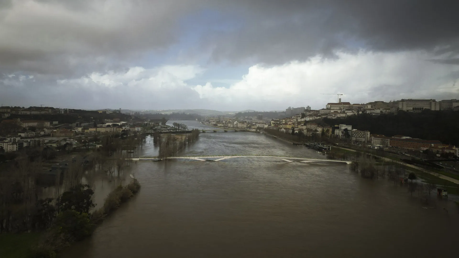 
                    Coordenador da Estrutura de Missão defende Livro Branco do Dano
                