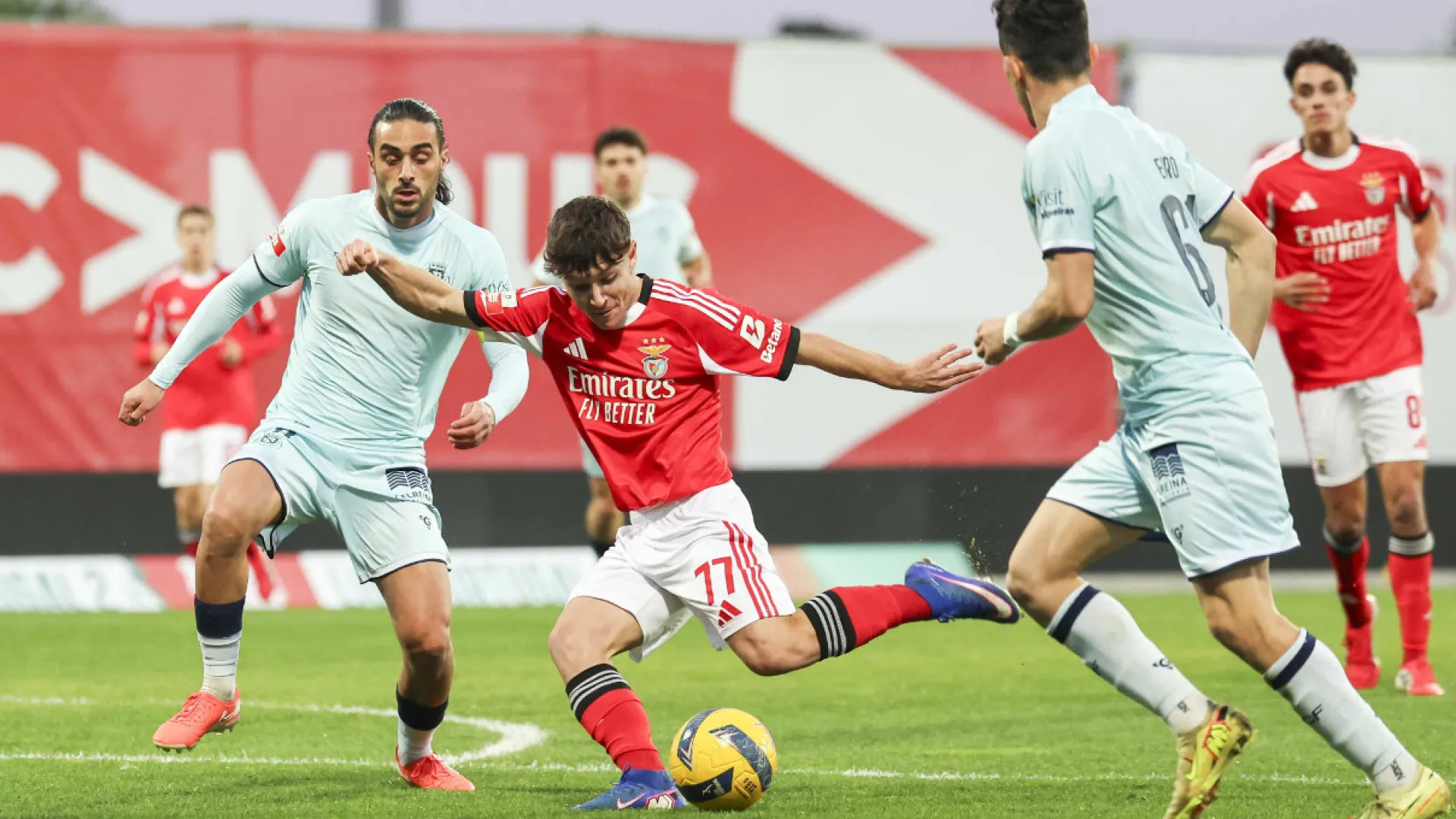 
                    Henrique Araújo marca e assiste no triunfo do Benfica B ao Felgueiras
                