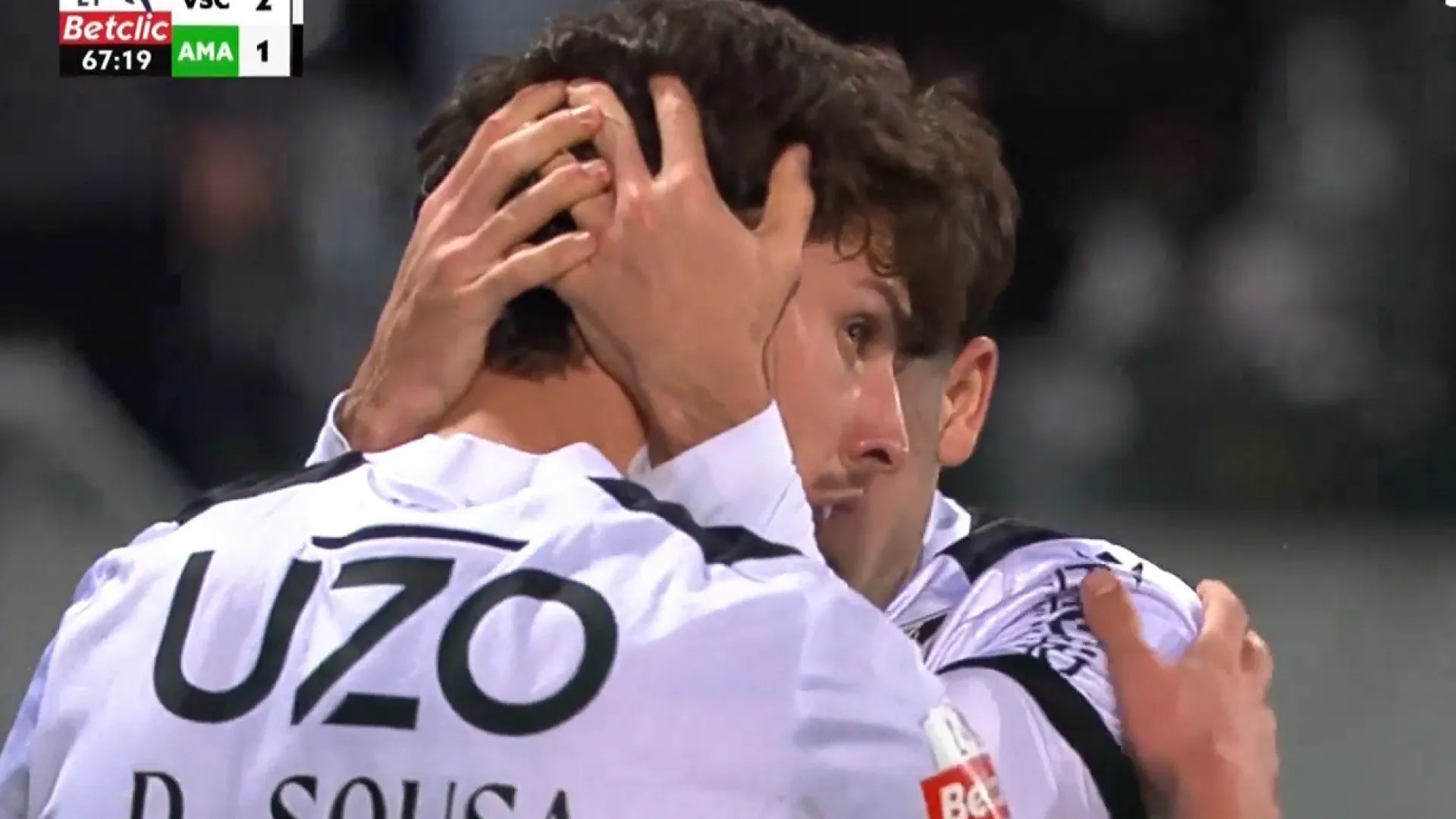 
                    Dois golos em quatro minutos. Foi assim a remontada do Vitória SC
                