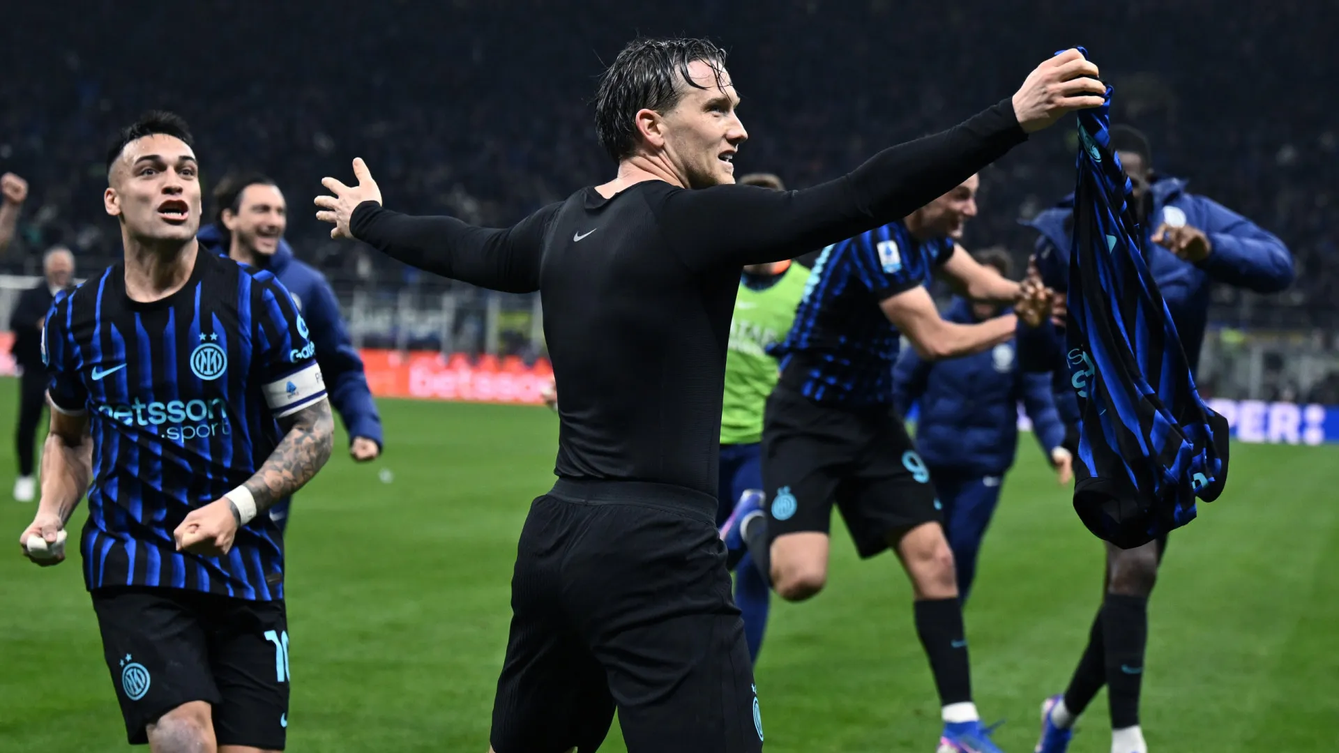 
                    Golo aos 90 minutos dá vitória ao Inter de Milão na receção à Juventus
                