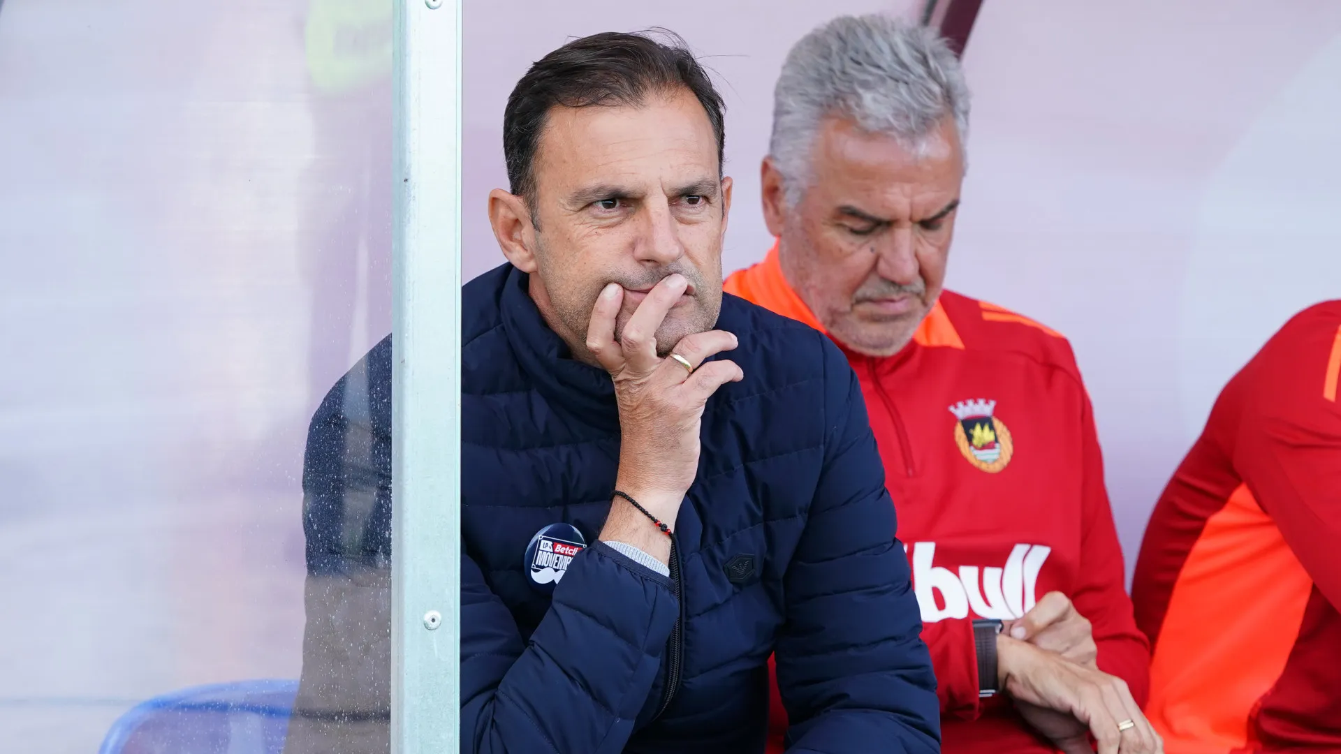 
                    Silaidopoulos reage aos rumores que pode ser despedido do Rio Ave
                