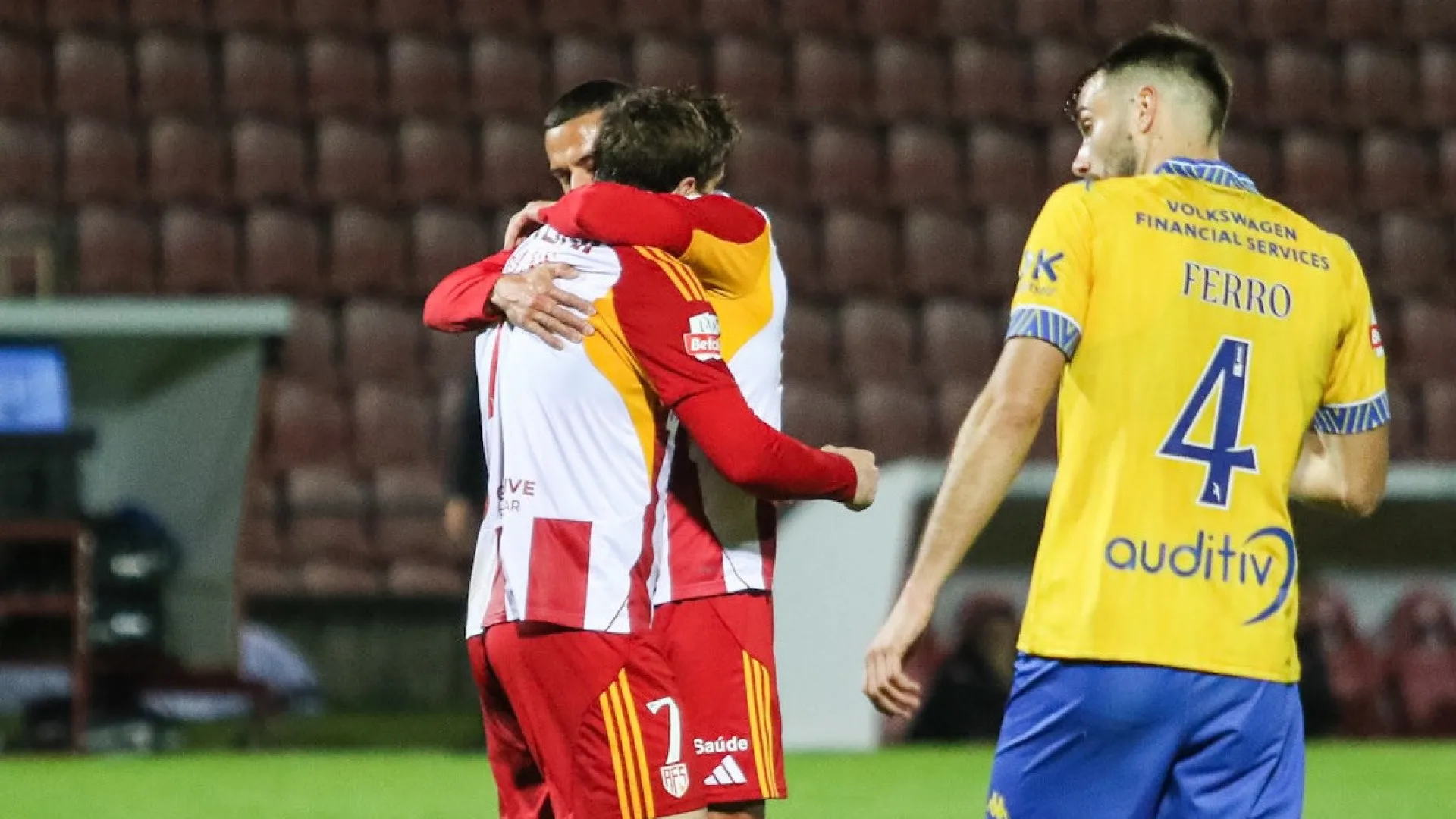 
                    AVS surpreende Estoril e conquista a primeira vitória da época na I Liga
                