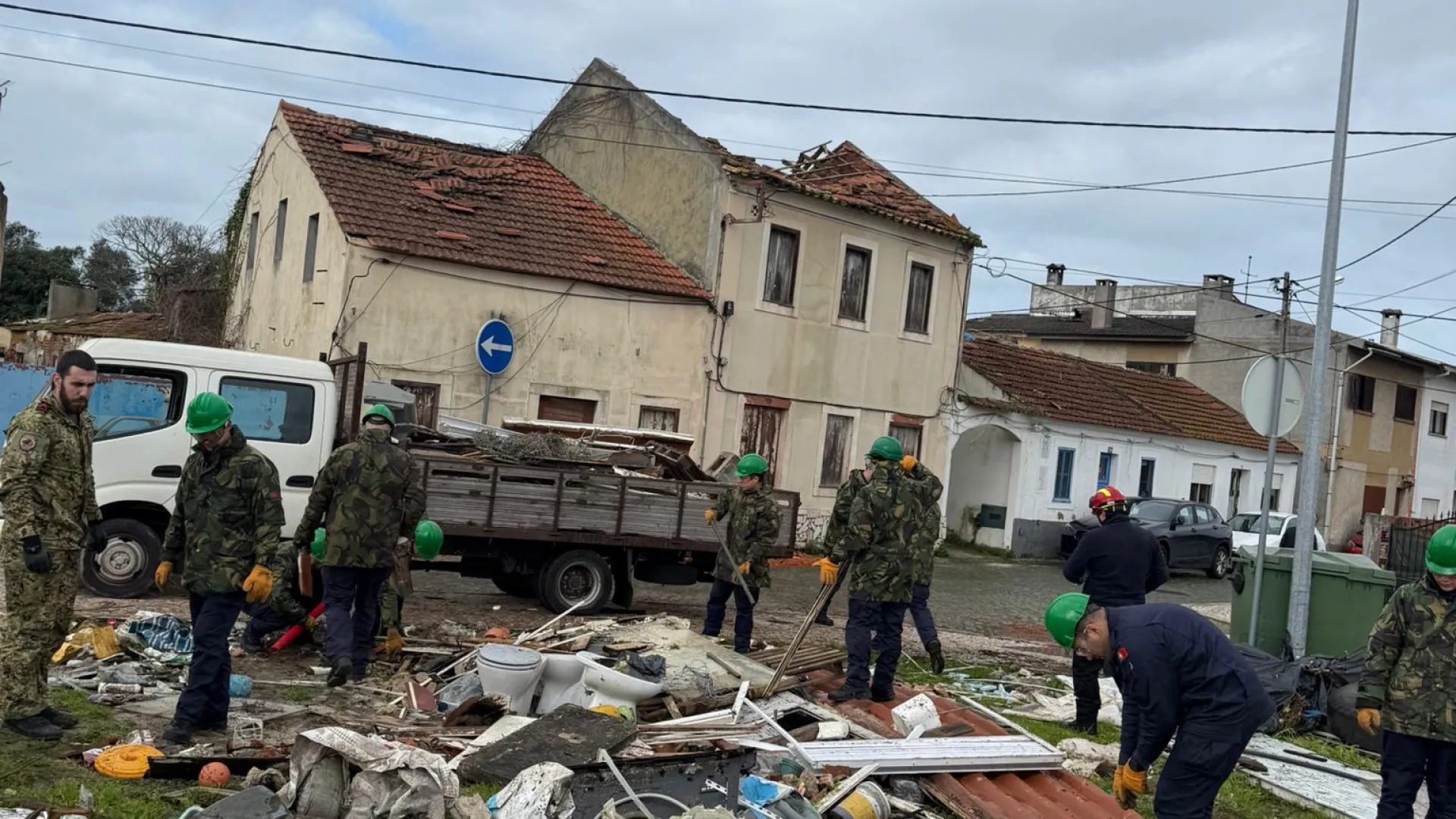 
                    49% das habitações expostas não tinha seguro com cobertura de tempestade
                