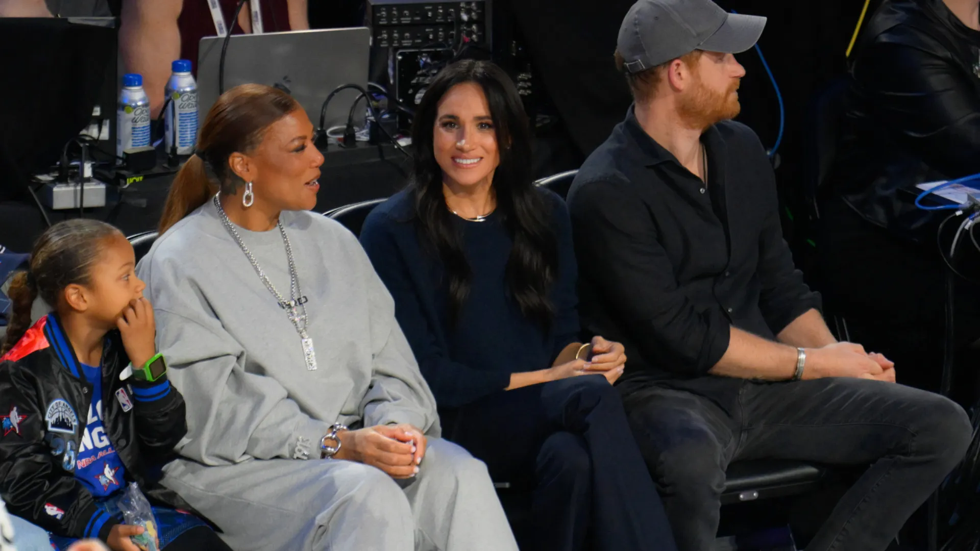 
                    Saída a dois: Meghan Markle e Harry em jogo da NBA 
                