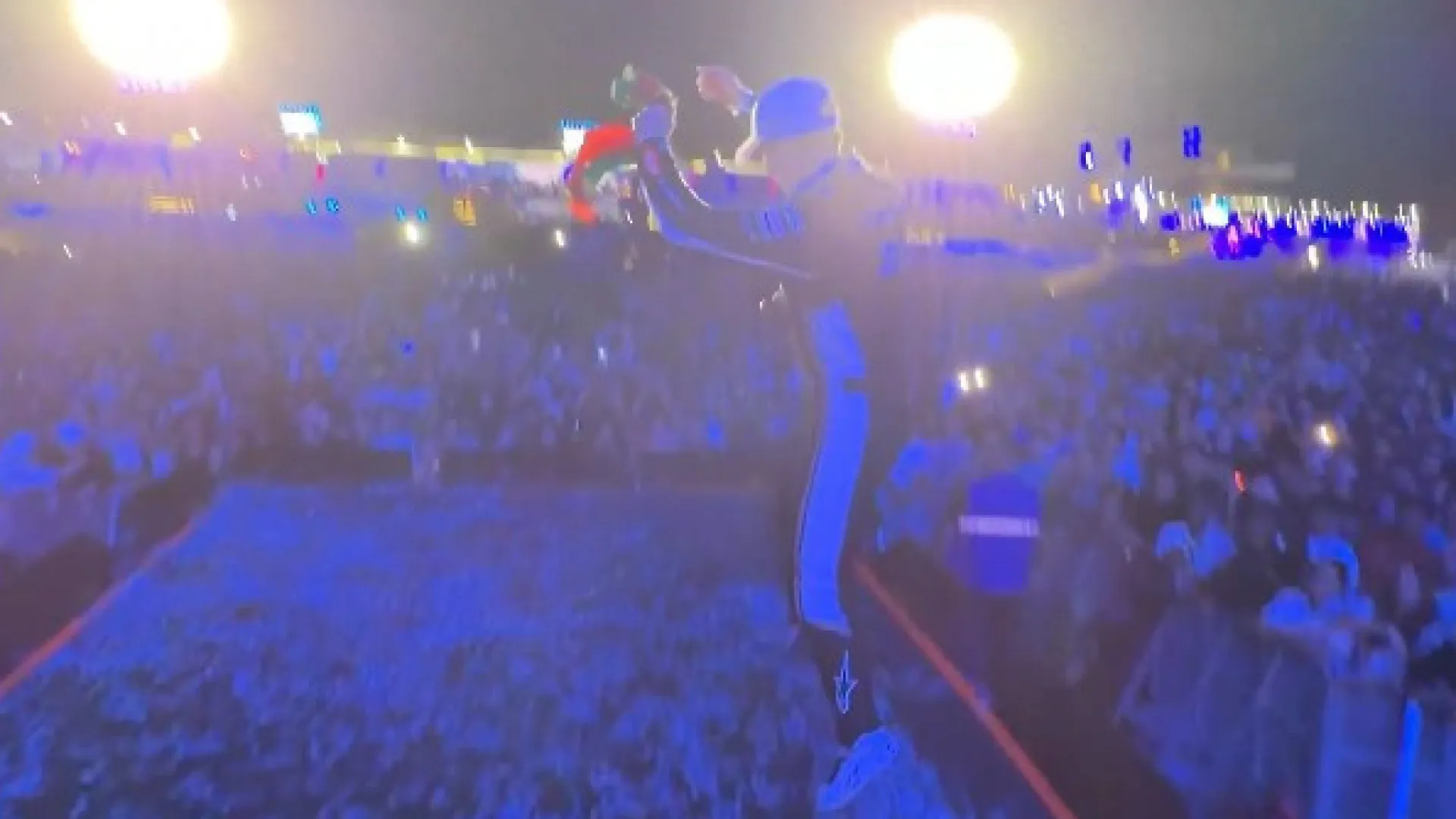 
                    Félix da Costa vence em Fórmula E na Arábia Saudita e festeja à CR7
                