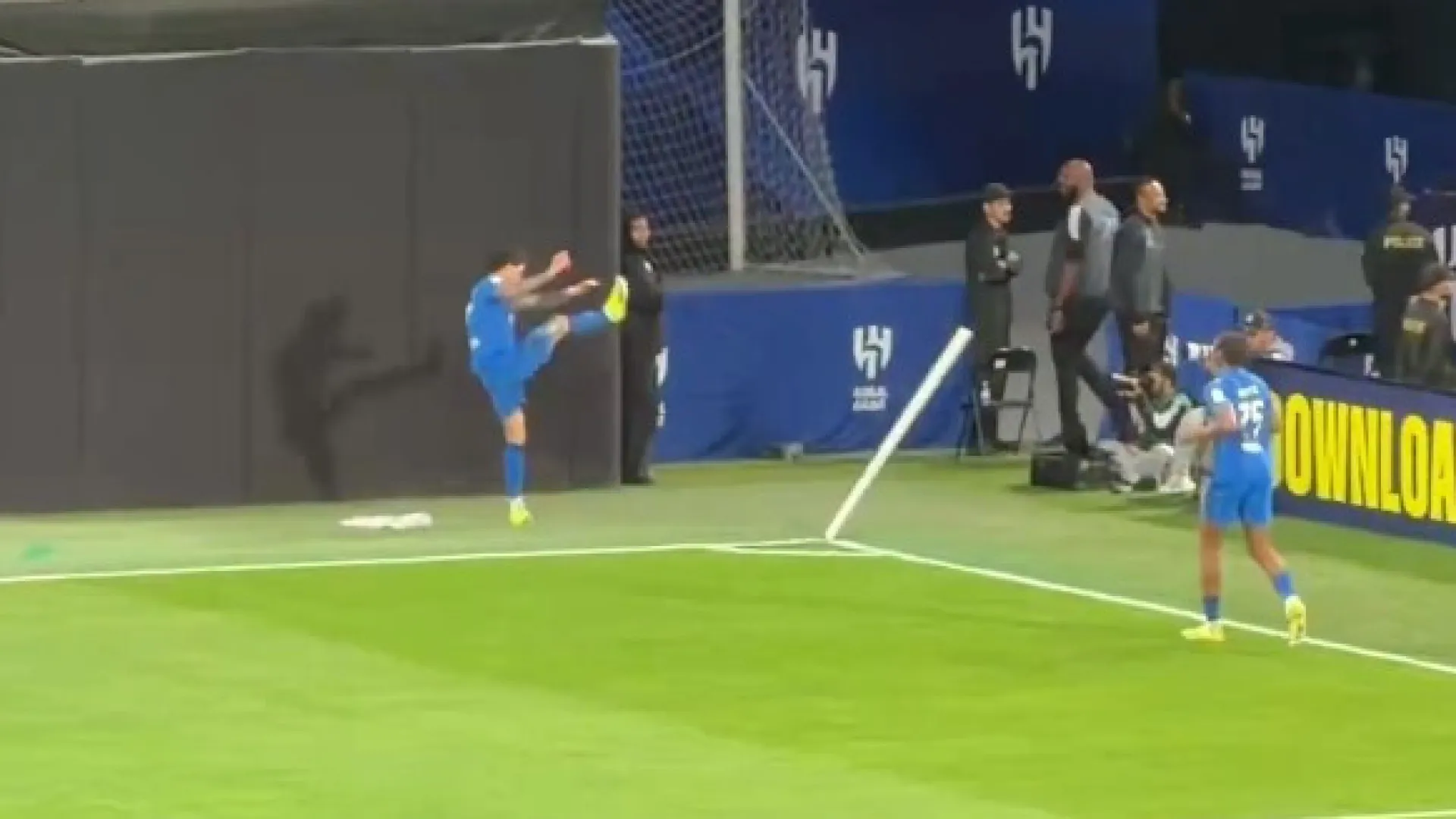 
                    Fúria total. O festejo de Darwin Núñez que está a dar que falar
                