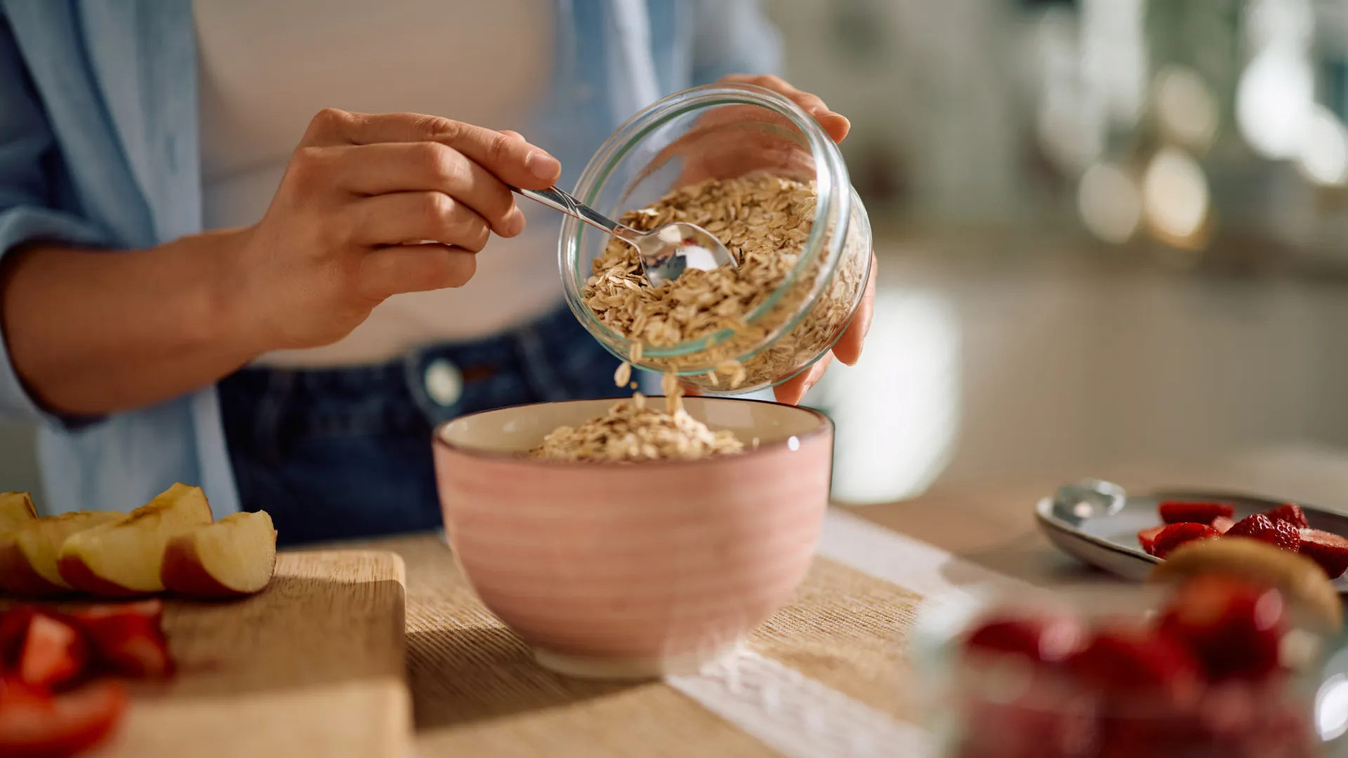 
                    Aveia em excesso de manhã pode não ser boa ideia, diz nutricionista
                