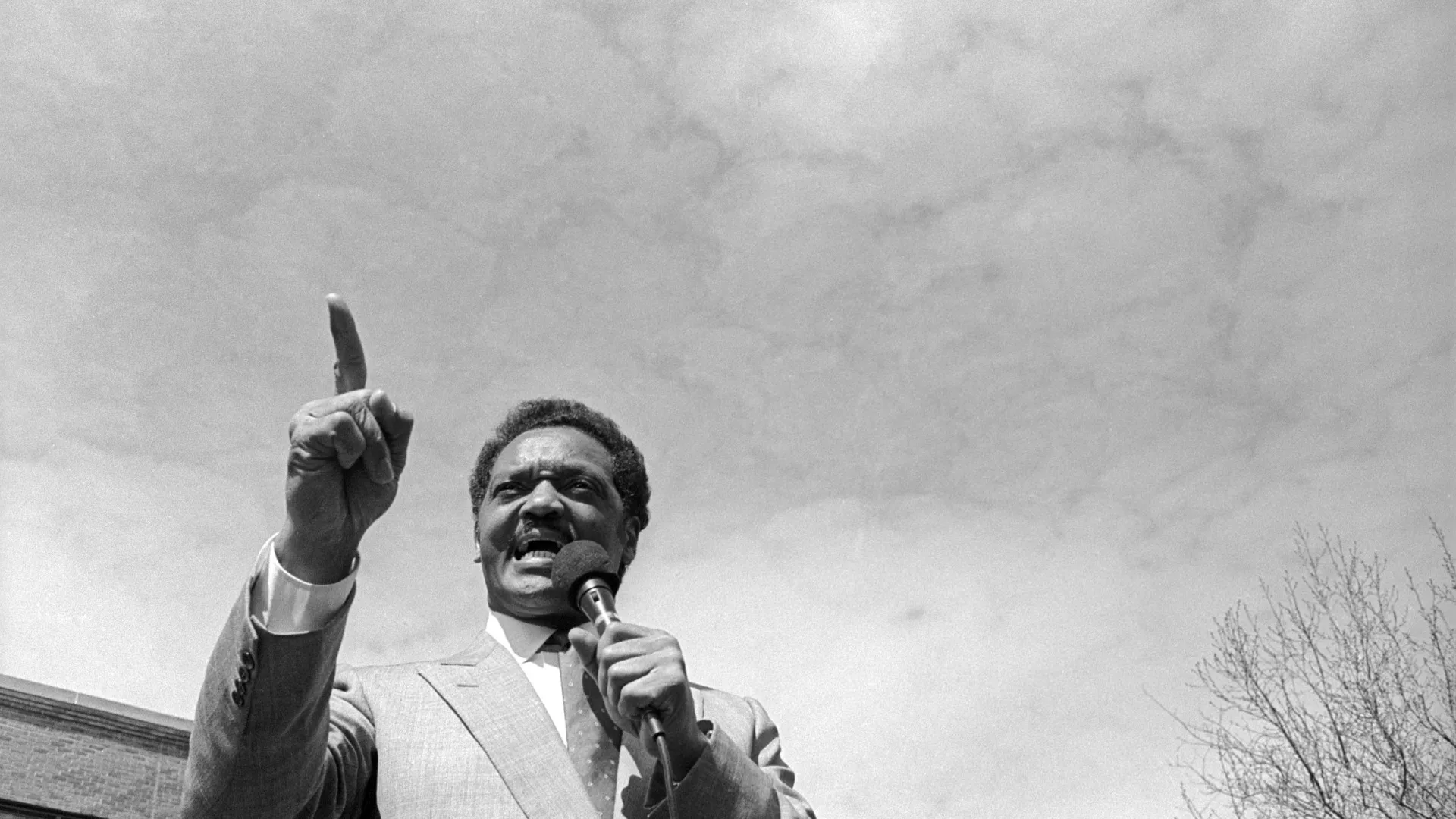 
                    Morreu Jesse Jackson, reverendo e ativista norte-americano. Tinha 84 anos
                