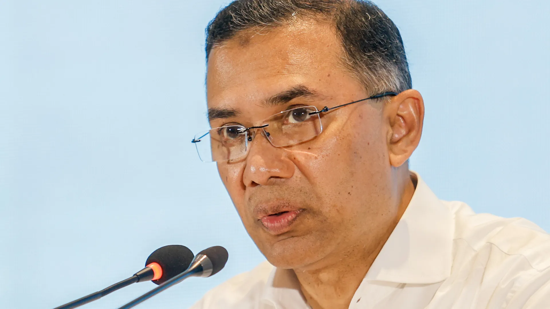 
                    Tarique Rahman empossado oficialmente como primeiro-ministro do Bangladesh
                