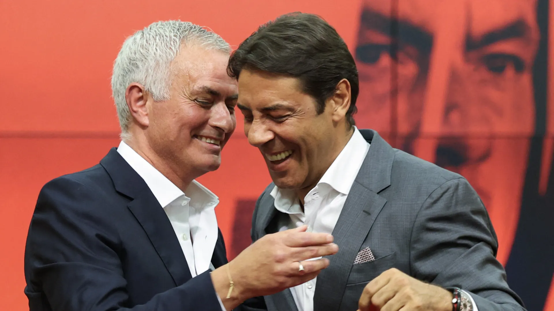 Rui Costa levanta o véu sobre o futuro de Mourinho: "Estamos em sintonia"