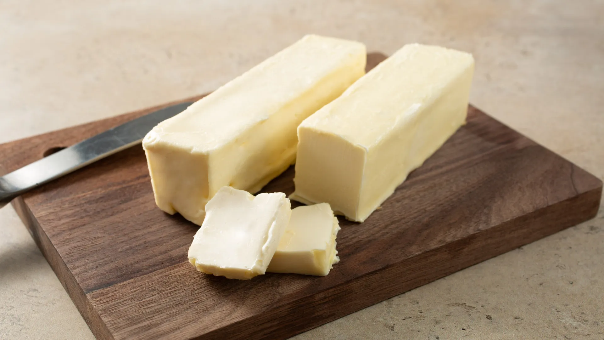 
                    Manteiga ou margarina: Qual a melhor opção? Nutricionista esclarece
                