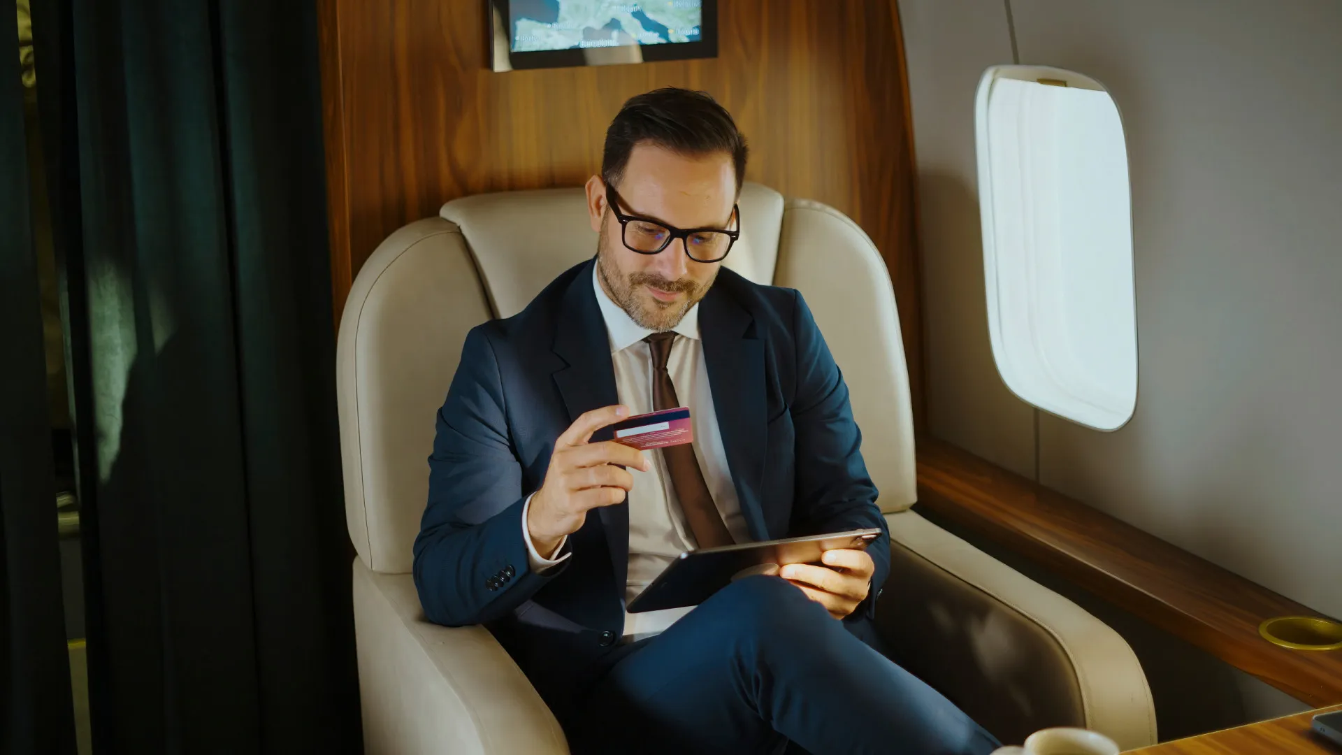 
                    Dificuldades financeiras chegam ao fim para estes 3 signos do zodíaco
                