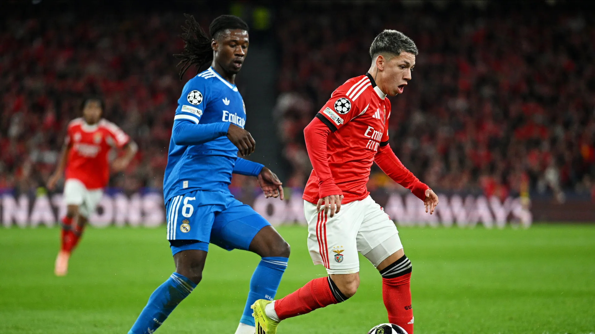 
                    EM DIRETO: Benfica e Real Madrid já jogam no Estádio da Luz
                