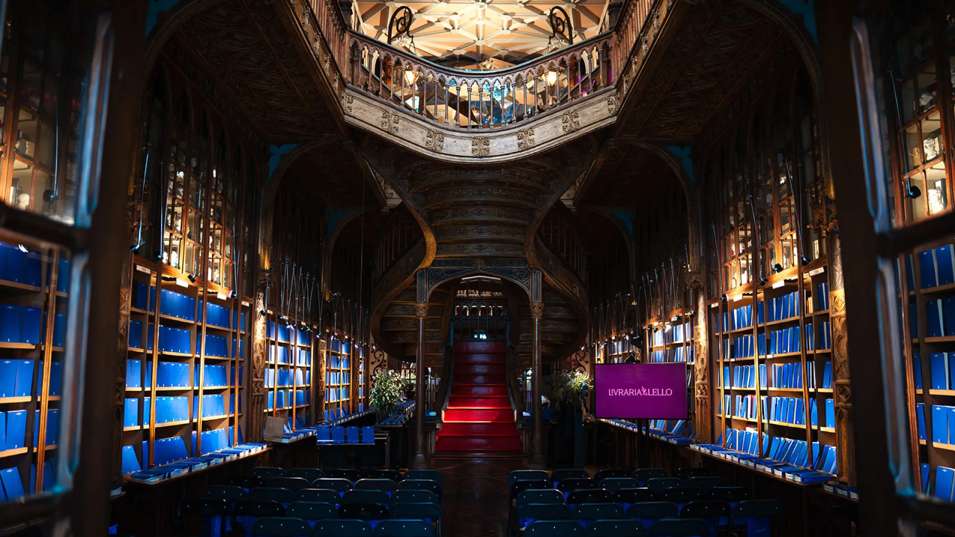 
                    Livraria Lello vai fechar para obras de manutenção (entre abril e maio)
                