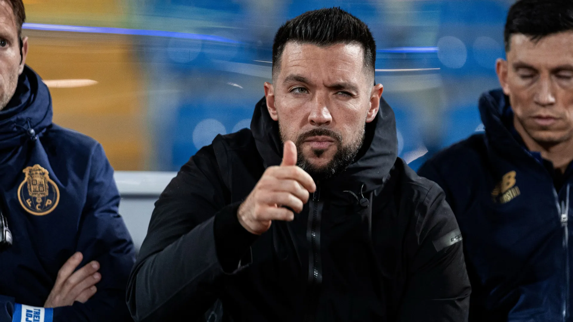 
                    Regresso à retaguarda. Os onzes iniciais do duelo entre FC Porto e Arouca
                