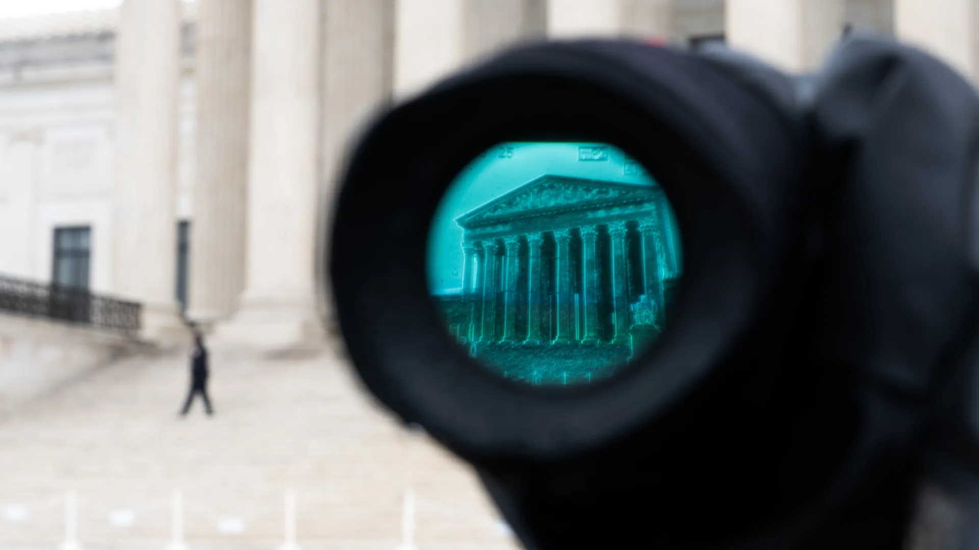 
                    UE pede estabilidade após tarifas de Trump consideradas ilegais
                