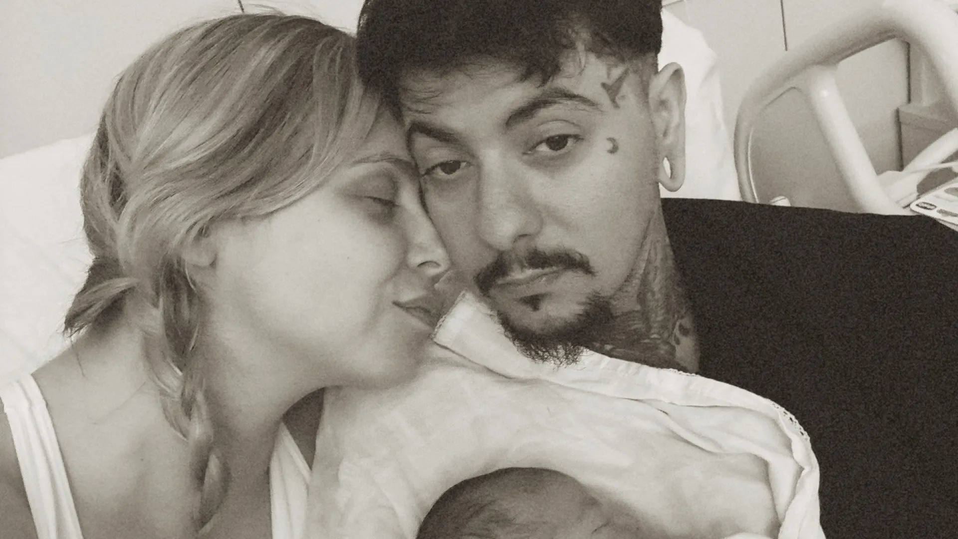 
                    Agir e Catarina Gama: As imagens da pequena Camila no hospital
                