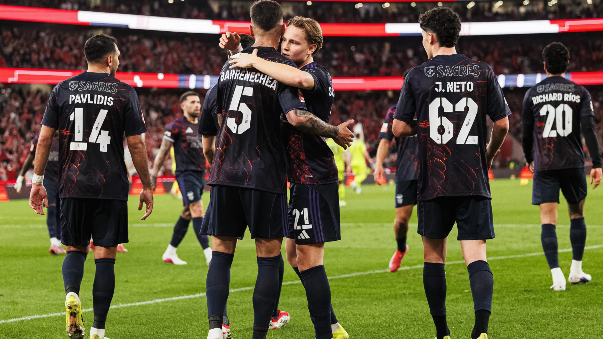 
                    Benfica voou mais cedo para Madrid nas asas das AVS de Trás-os-Montes
                