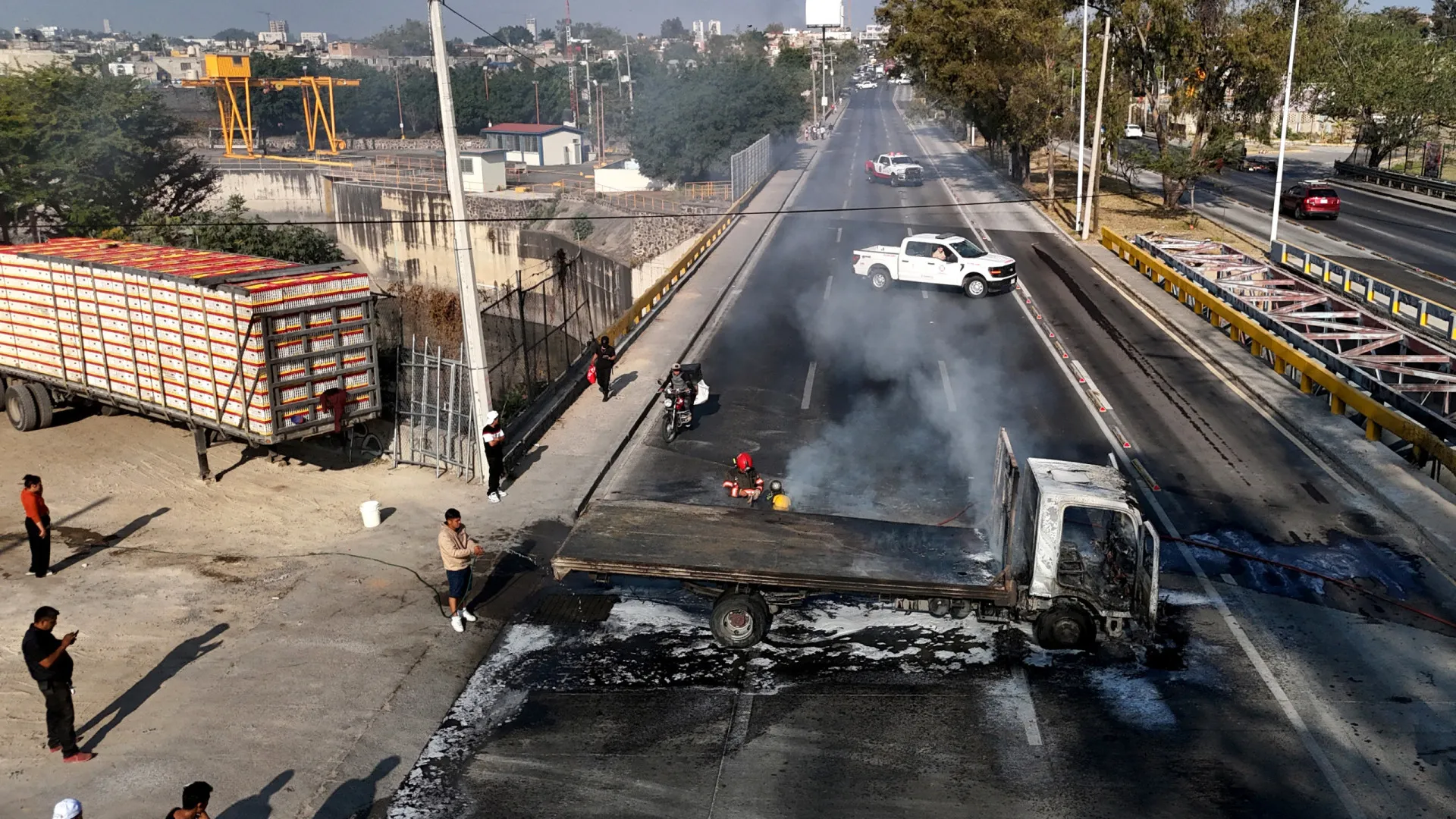 
                    EUA e Canadá pedem que cidadãos no México evitem sair à rua em Jalisco
                