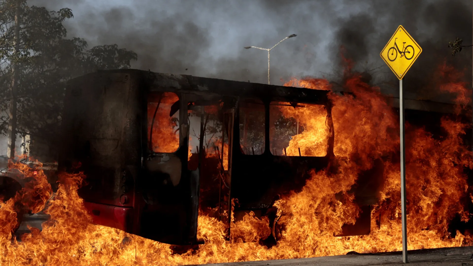 Vários países alertam os cidadãos para a violência e bloqueios no México