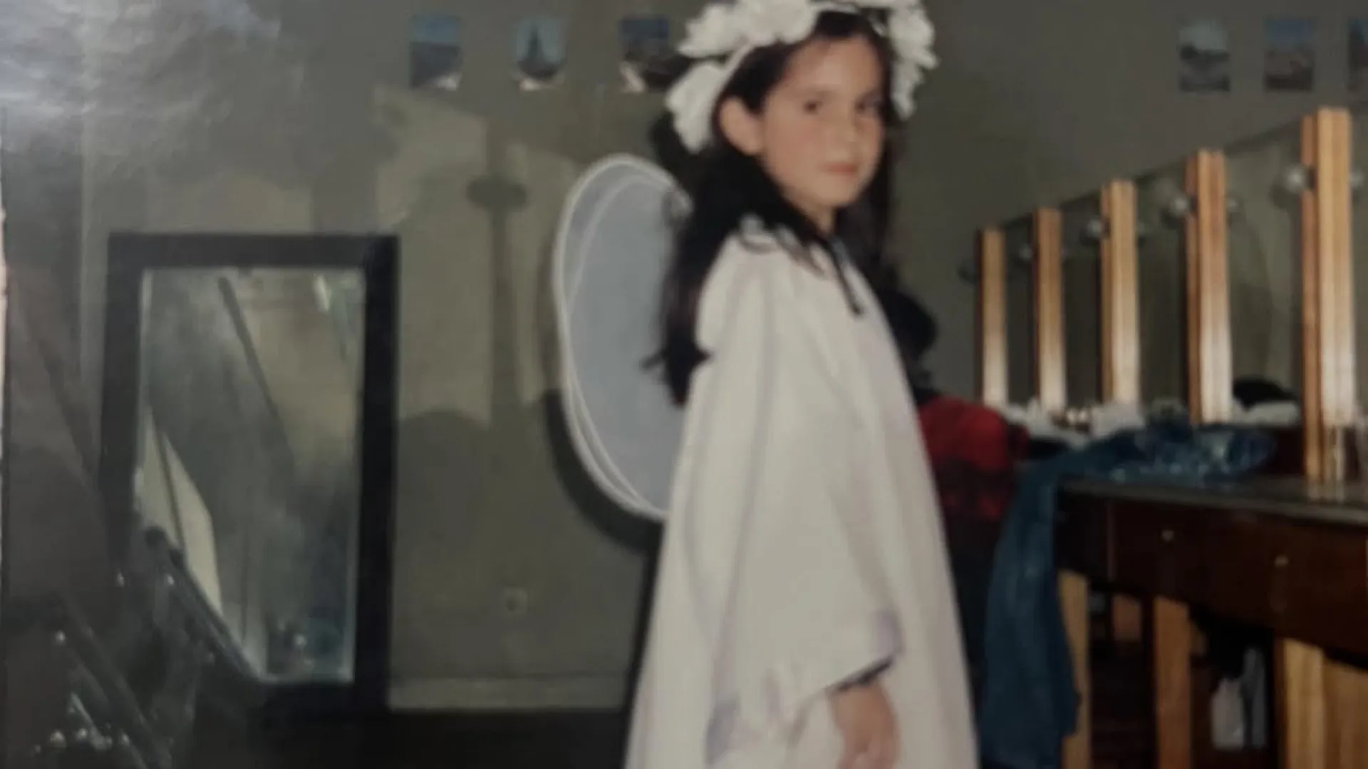 
                    É filha de atores e trabalha na representação. Reconhece este rosto?
                