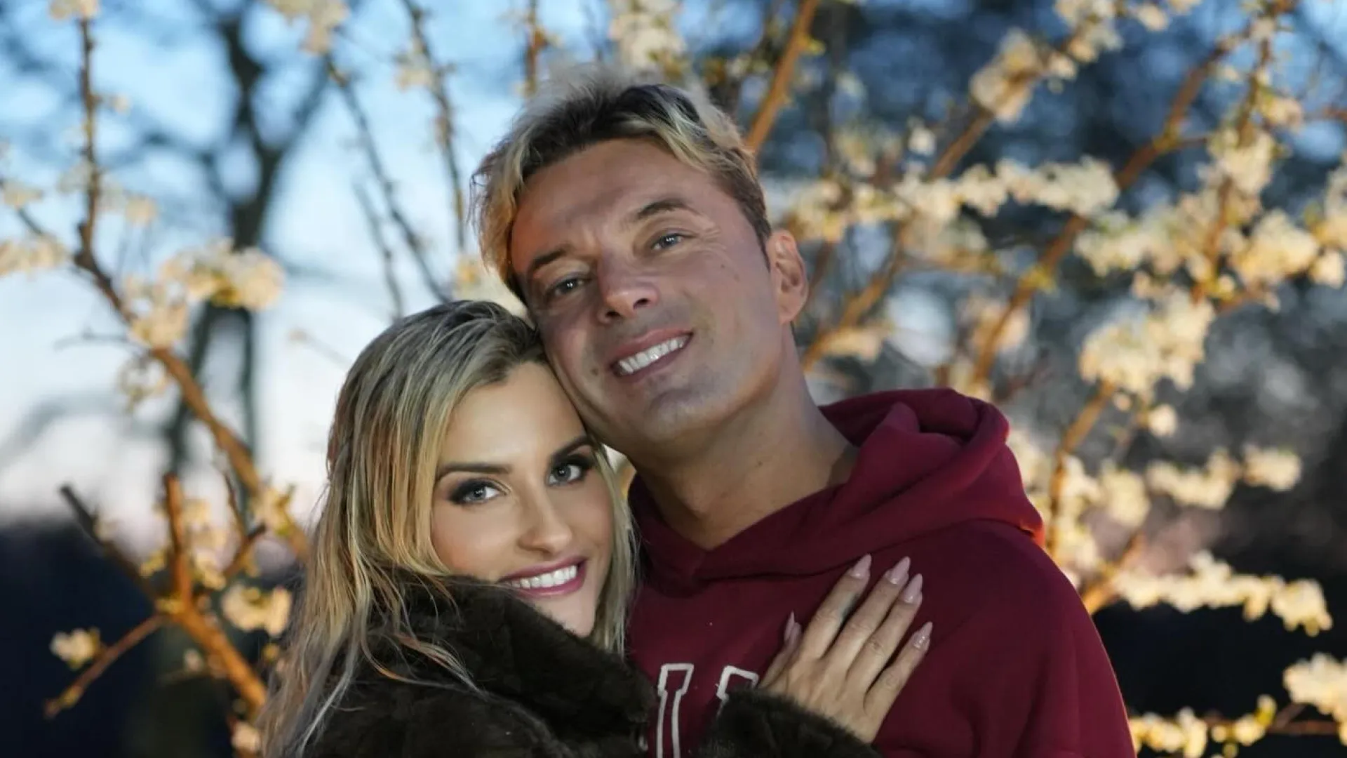 
                    Exclusivo: Sérgio Rossi confirma noivado e revela padrinhos de casamento
                