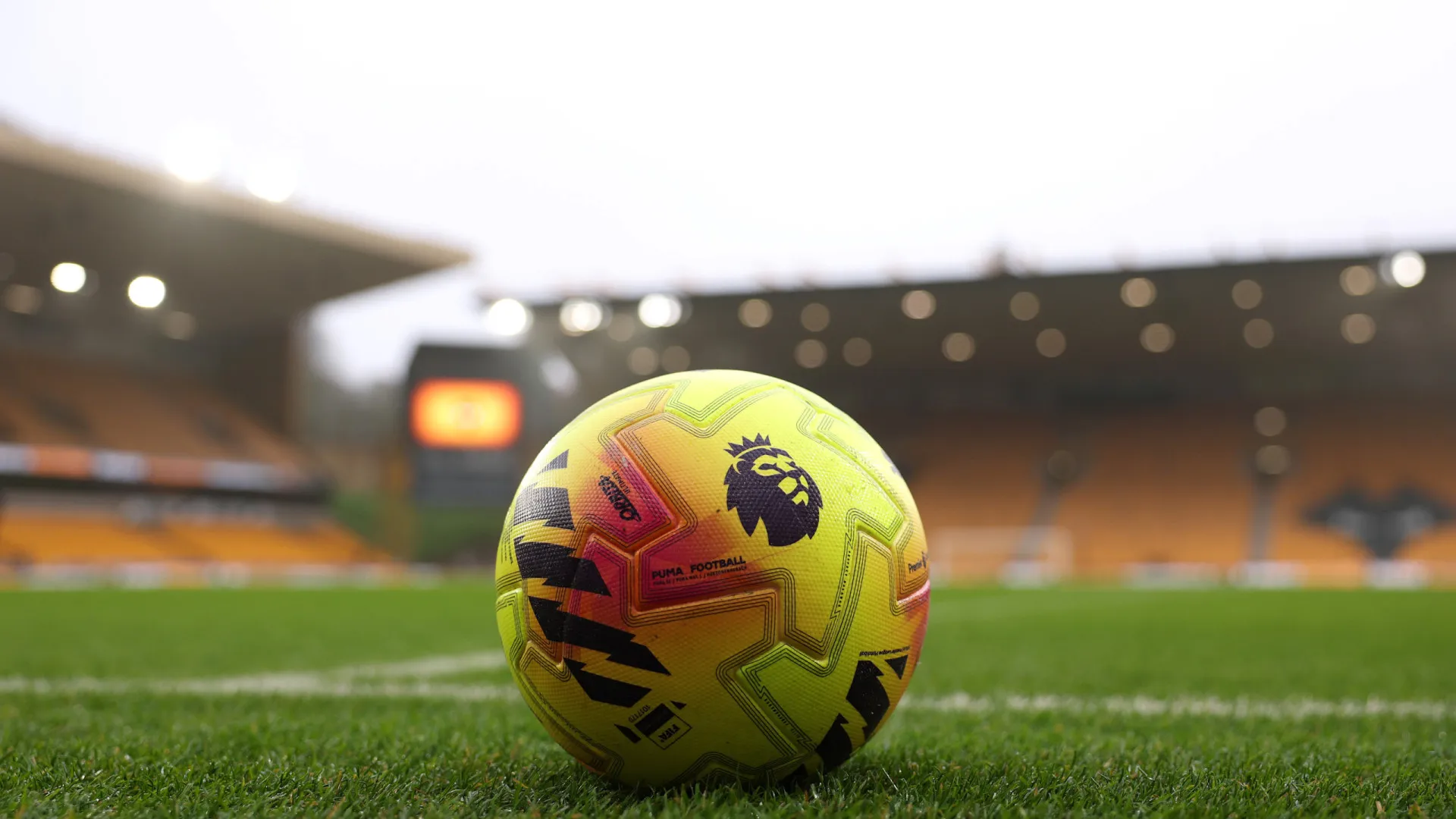 
                    Há um novo líder. Eis os jogadores com mais jogos na Premier League
                