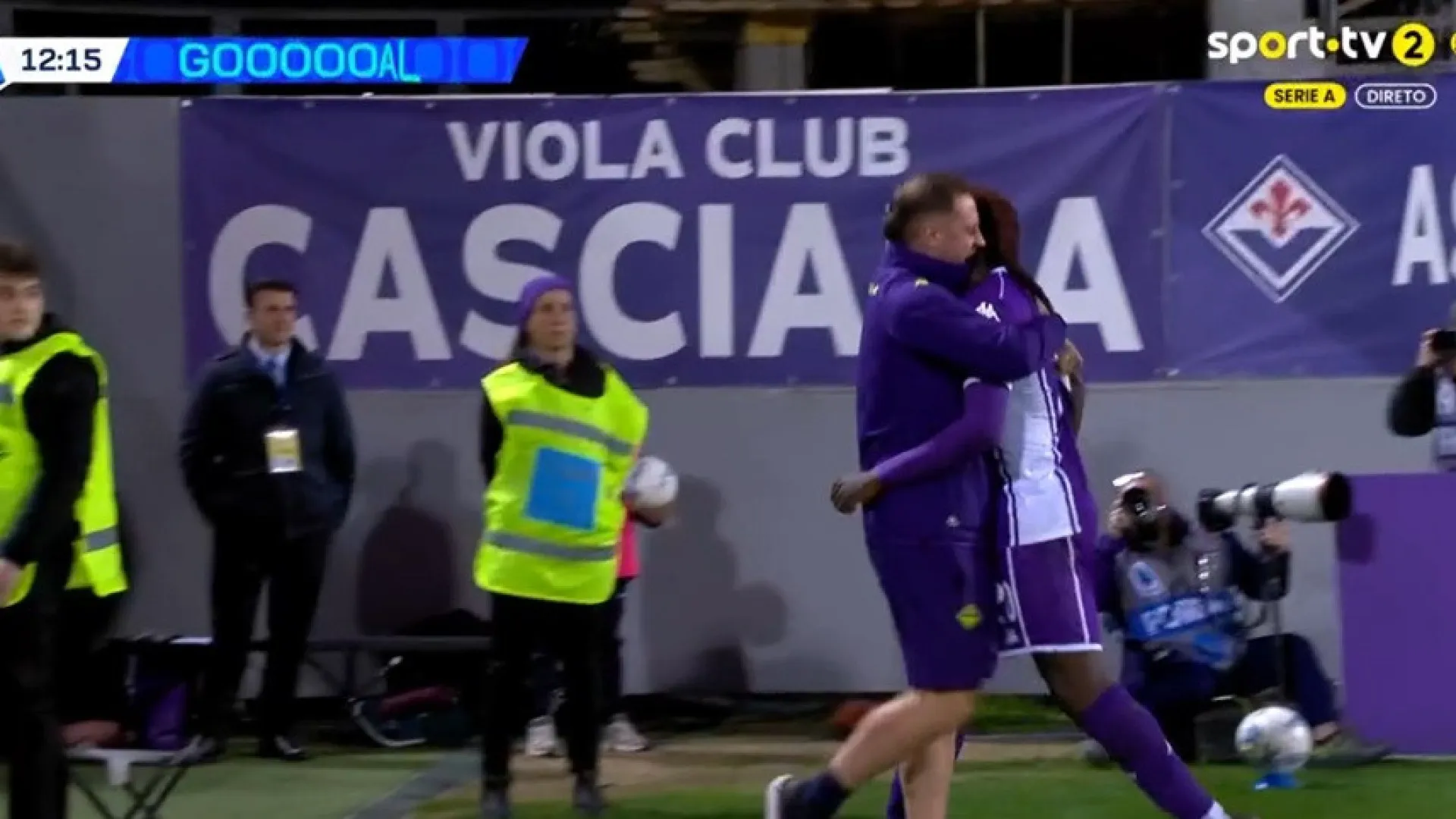 Moise Kean marcou pela Fiorentina e o festejo está a dar que falar