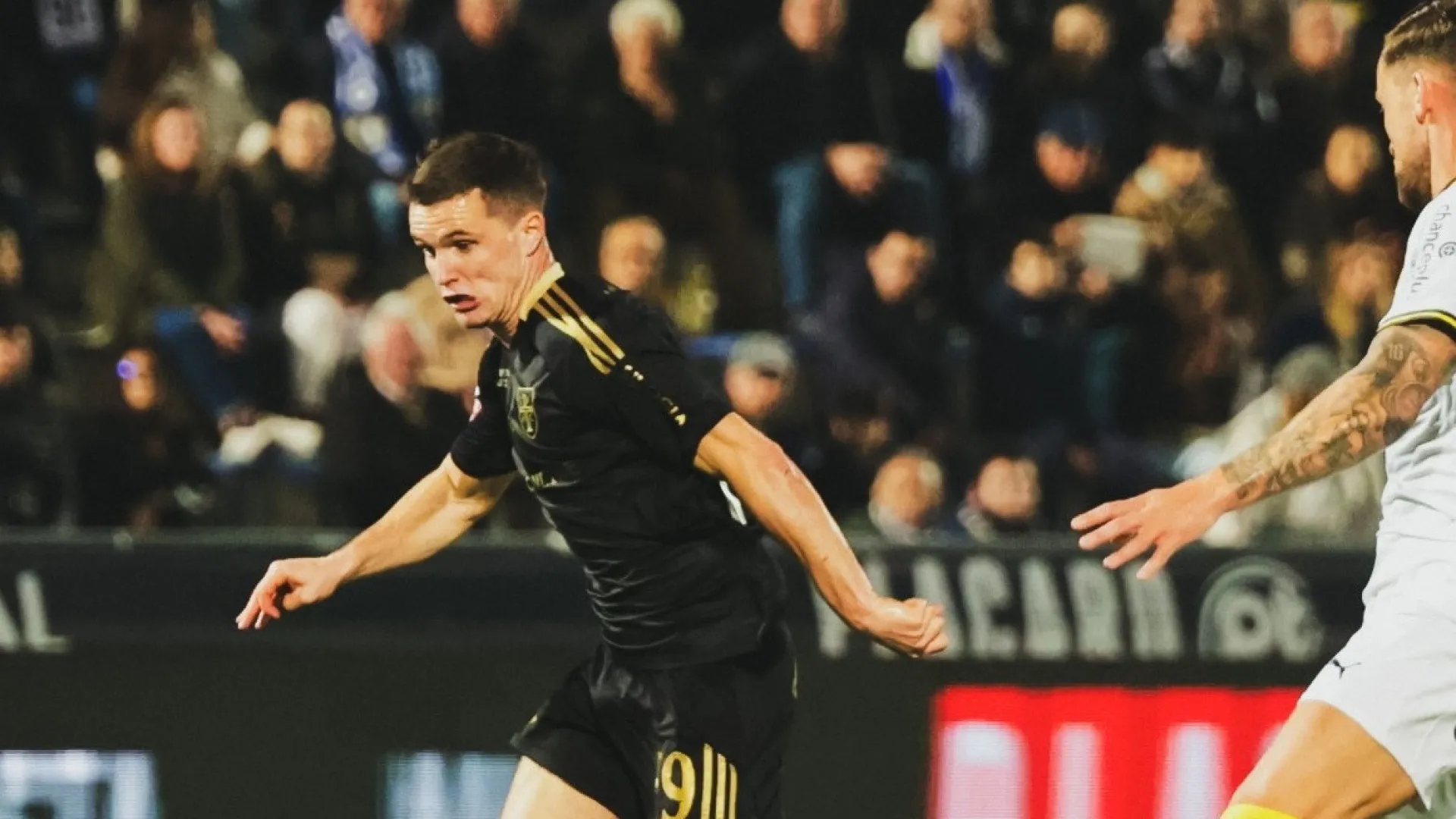 
                    EM DIRETO: Famalicão e Casa Pia fecham a ronda com duelo no Minho
                