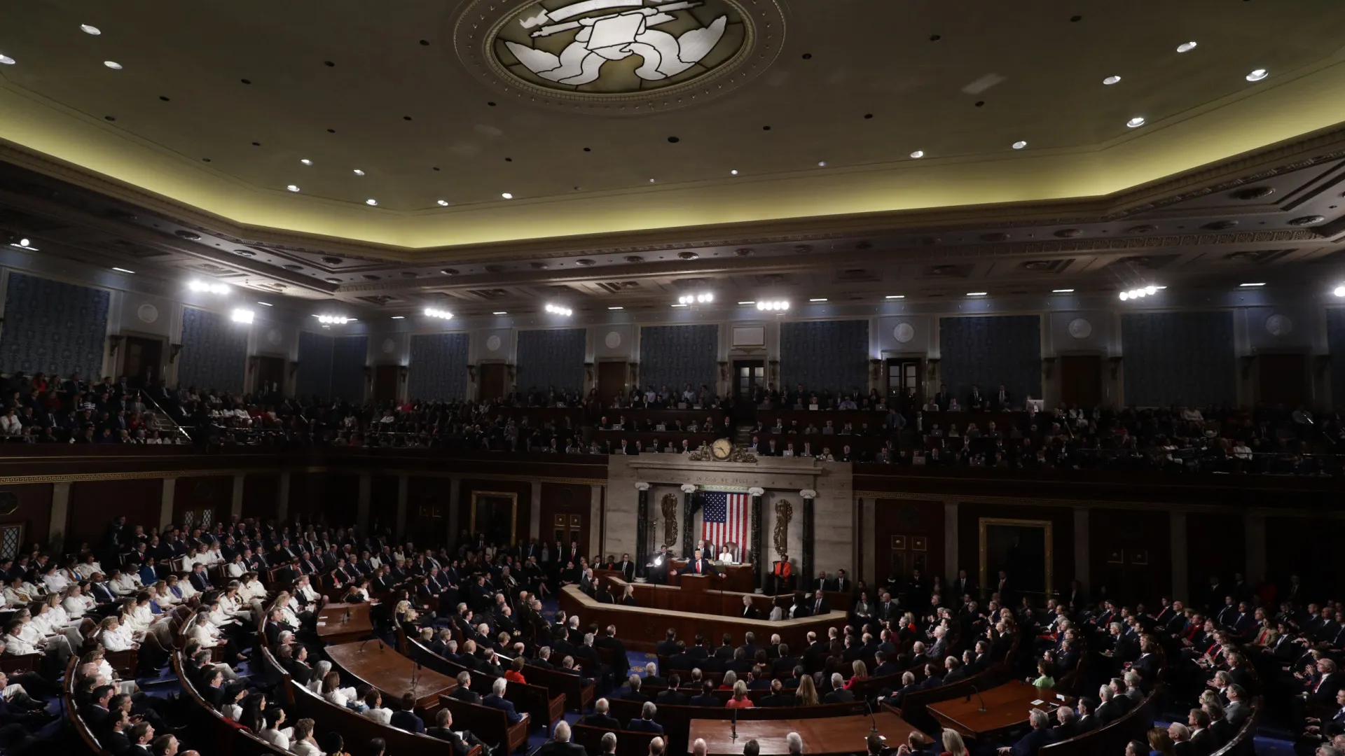 
                    Trump avisa que discurso do Estado da União na 3.ª-feira 