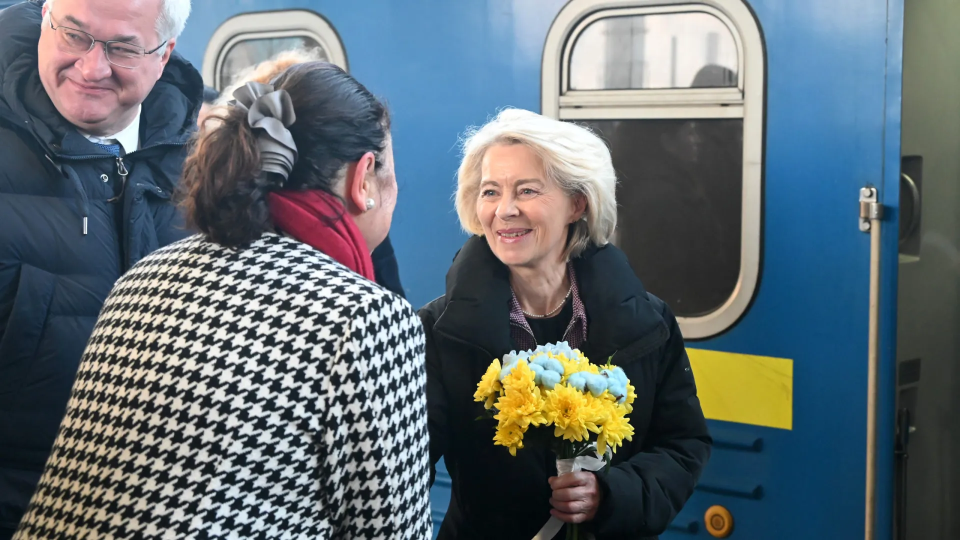 
                    Von der Leyen e Costa em Kyiv para assinalar 