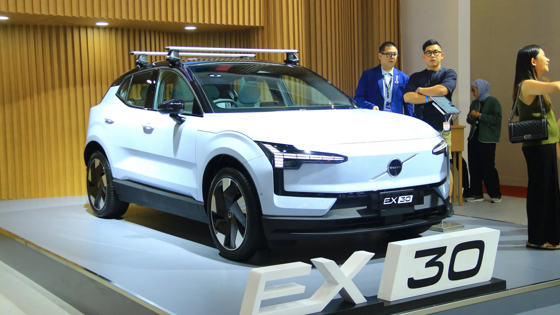 
                    Campanha de recolha de Volvo EX30 não abrange Portugal
                