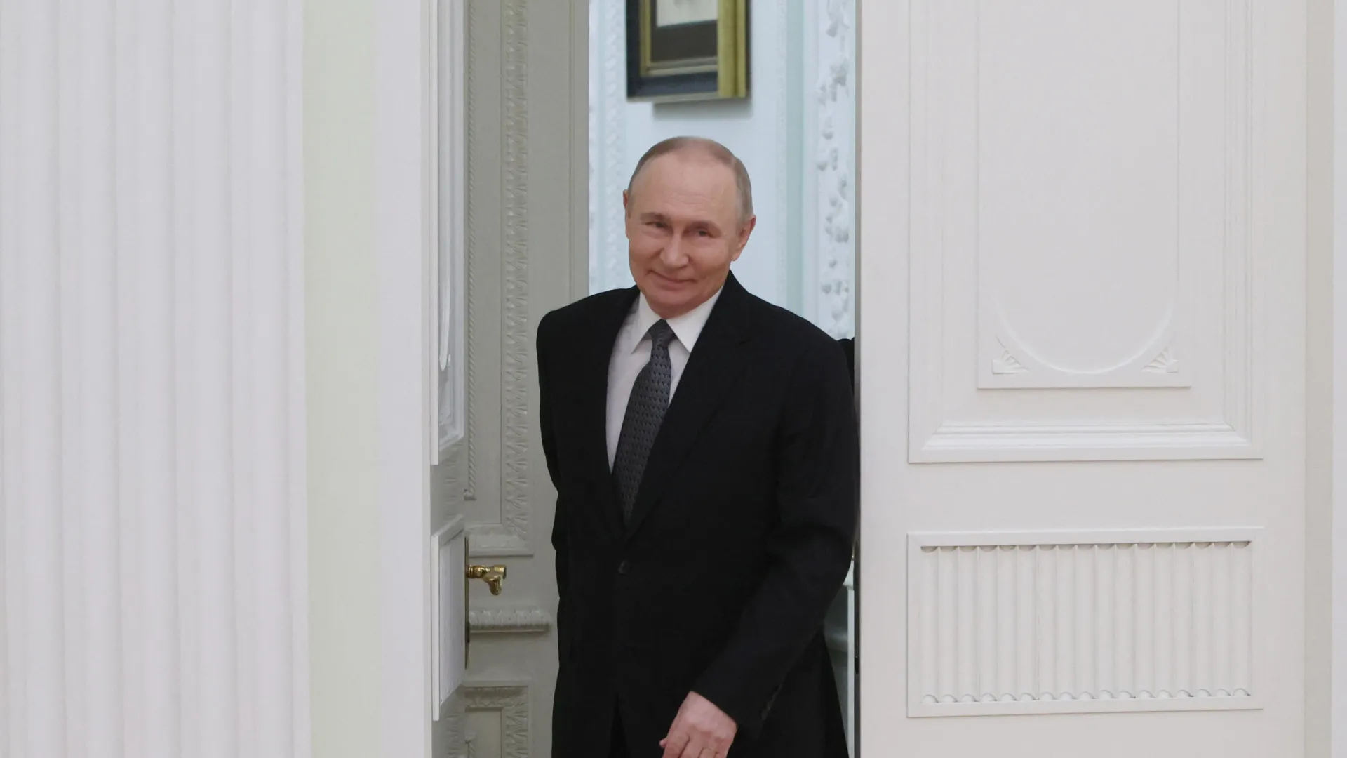 Putin e príncipe saudita debateram por telefone crise do petróleo