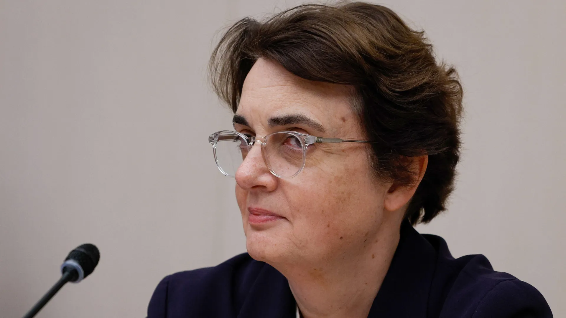 
                    Após várias crises, presidente do Museu do Louvre demite-se
                