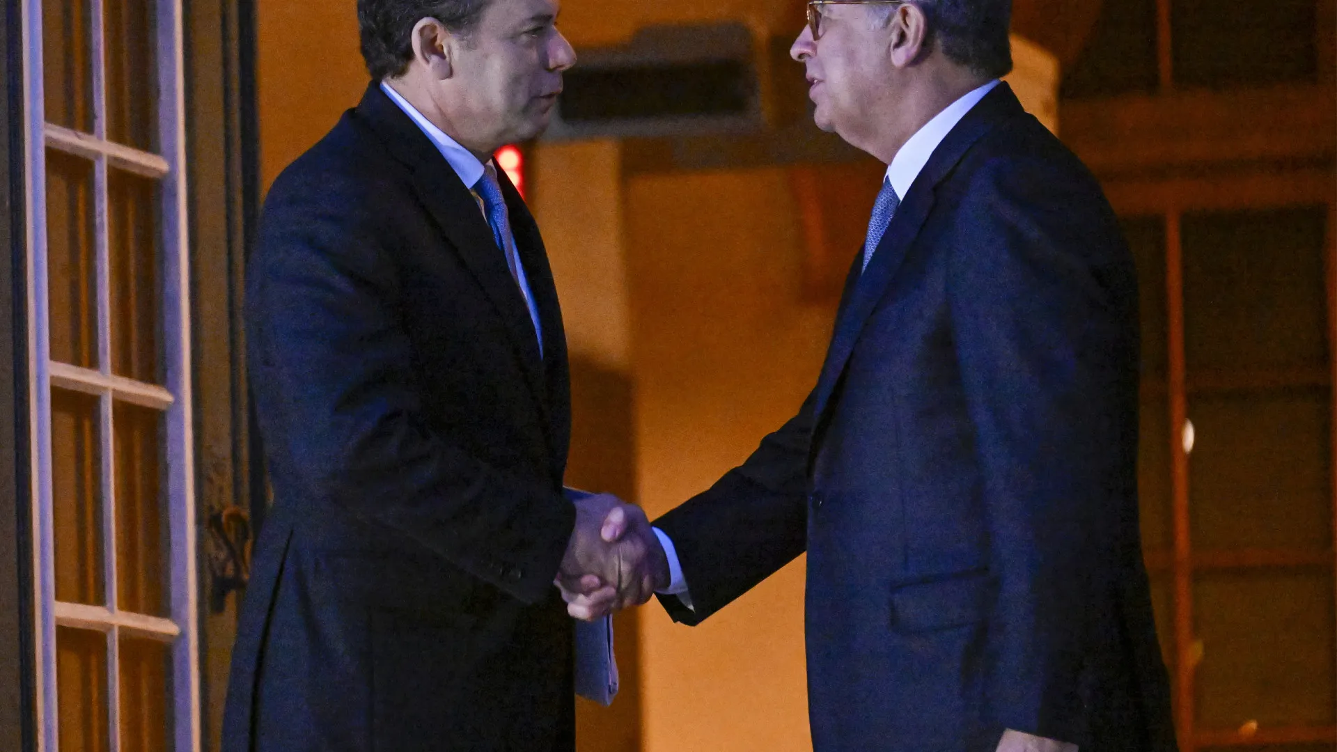 
                    Seguro e Montenegro reuniram durante mais de duas horas e meia
                