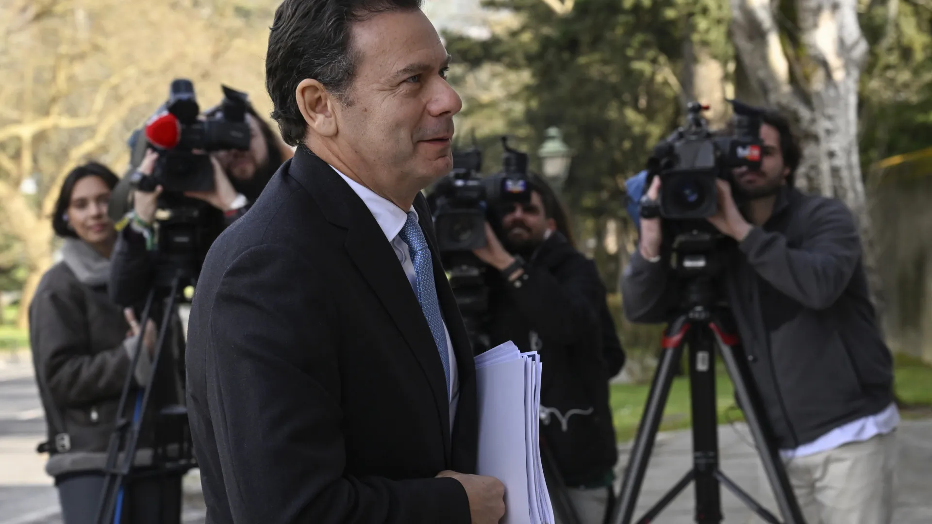 Repatriamento? Montenegro pede que Ventura não crie "mais drama e alarme"