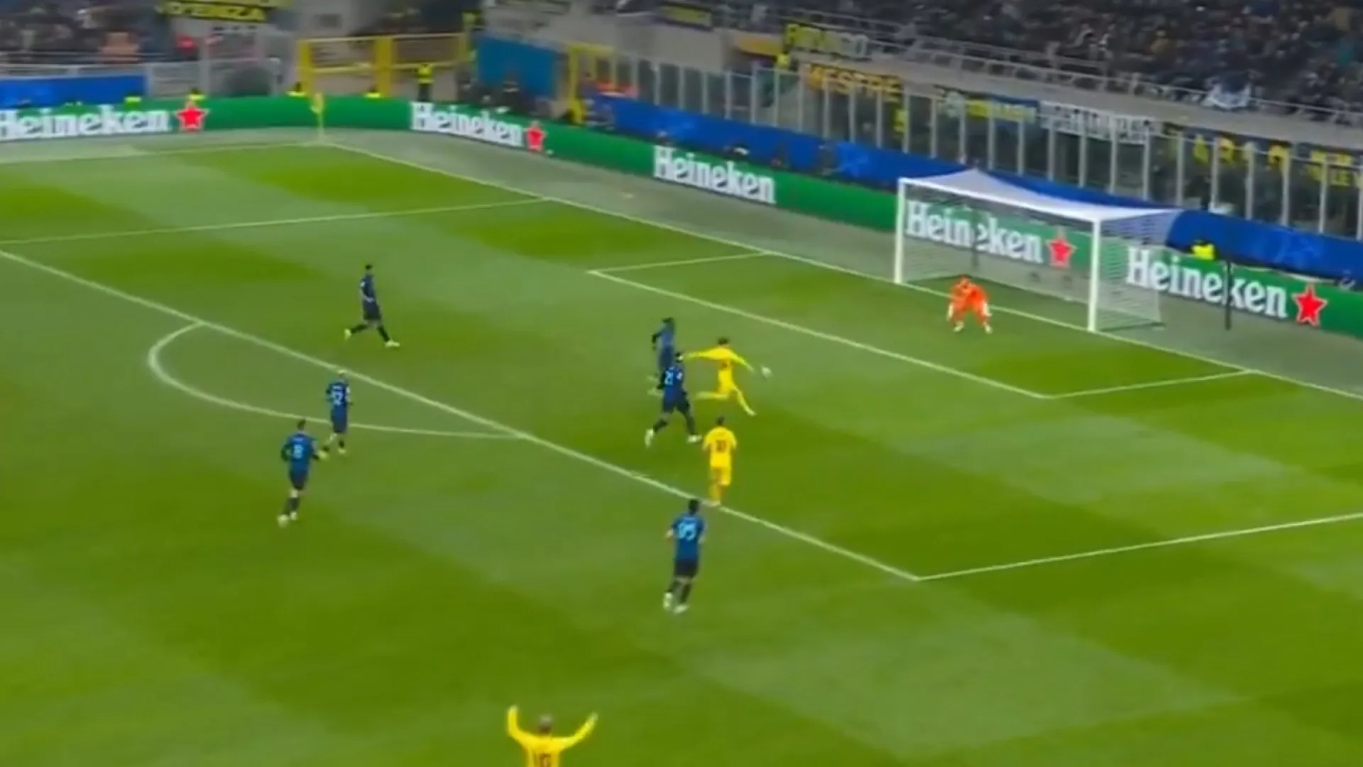 
                    Foram 13. Os golos de mais uma noite de Liga dos Campeões
                