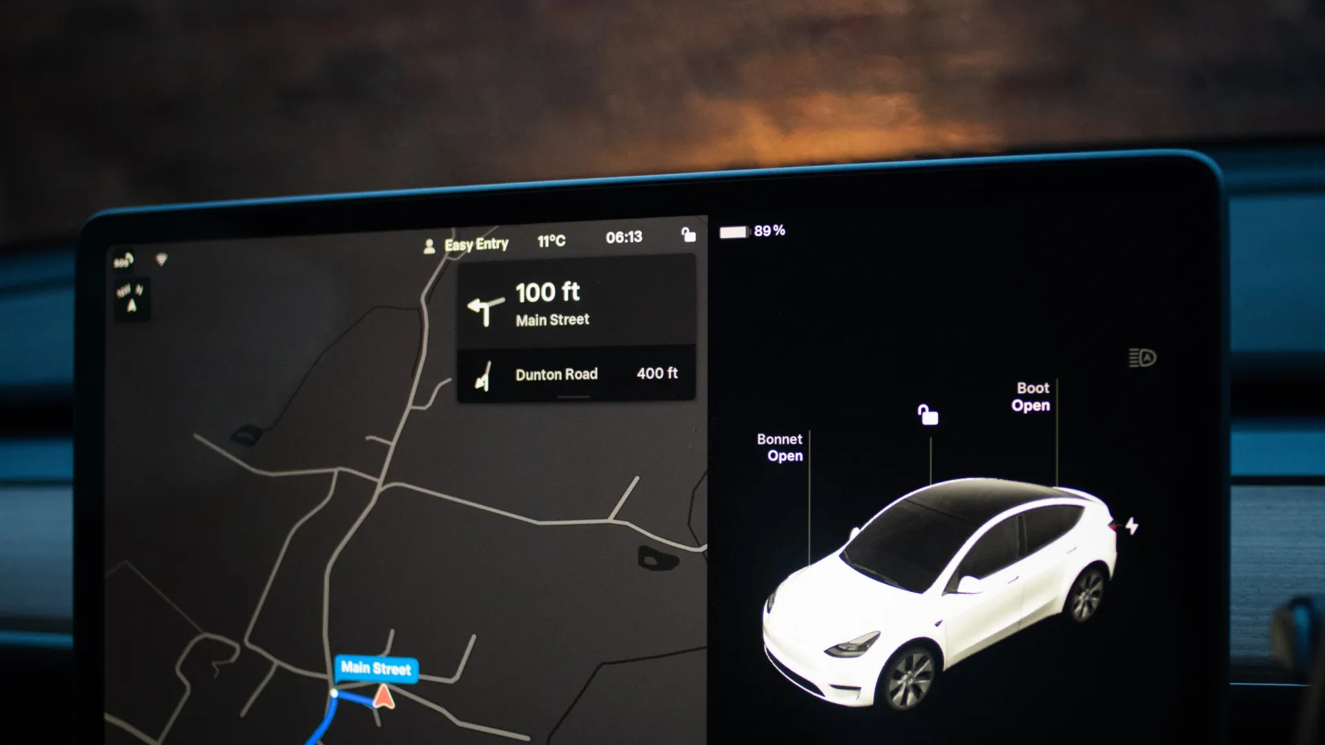 
                    Investigadores 'hackearam' infoentretenimento da Tesla e ganharam 35.000$
                