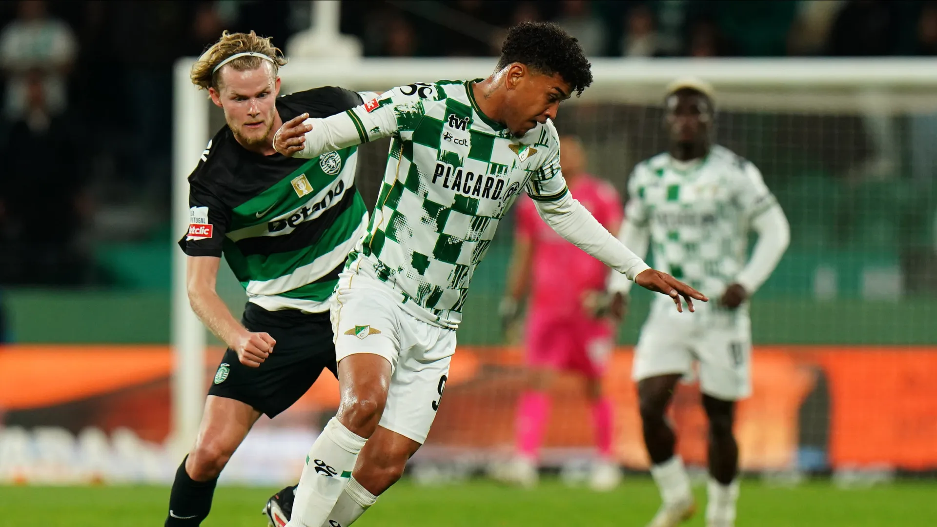 
                    Moreirense perde Yan Lincon por pelo menos cinco semanas devido a lesão
                